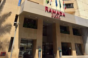Alojamiento - Ramada Plaza by Wyndham Beirut Raouche