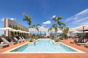 Alojamiento - Hotel Santiago, Curio Collection by Hilton