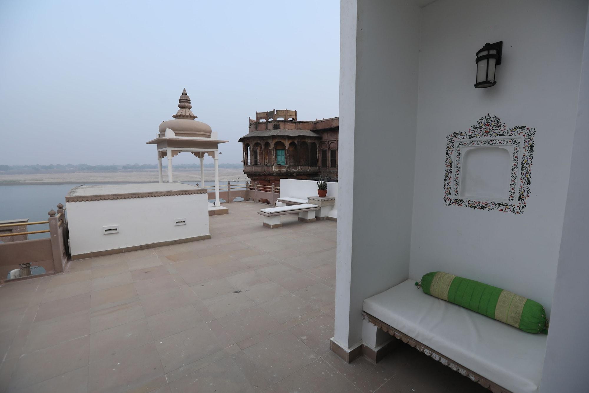 Vista Exterior Guleria Kothi