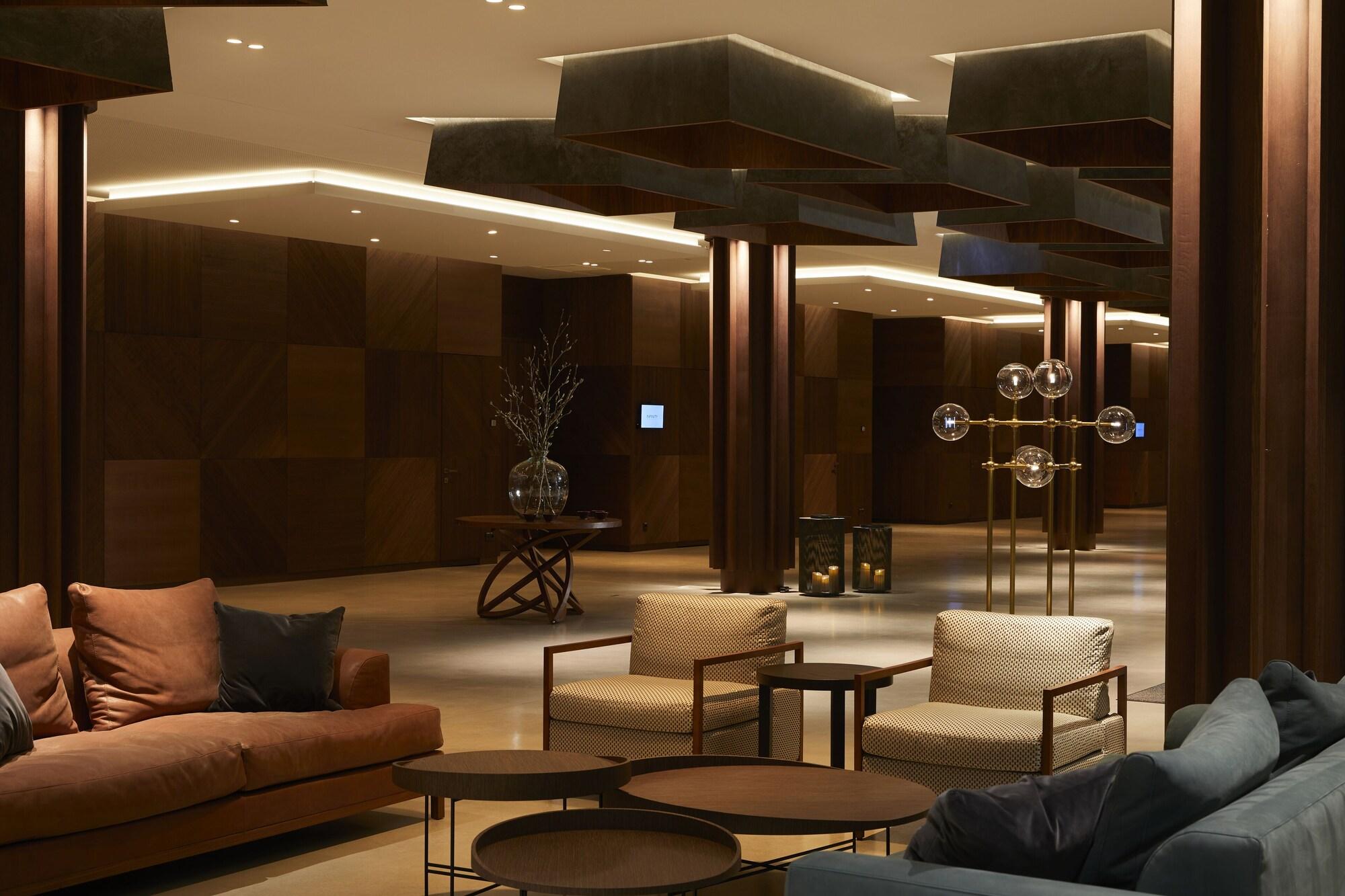 Vista Lobby Infinity Hotel & Conference Resort Munich
