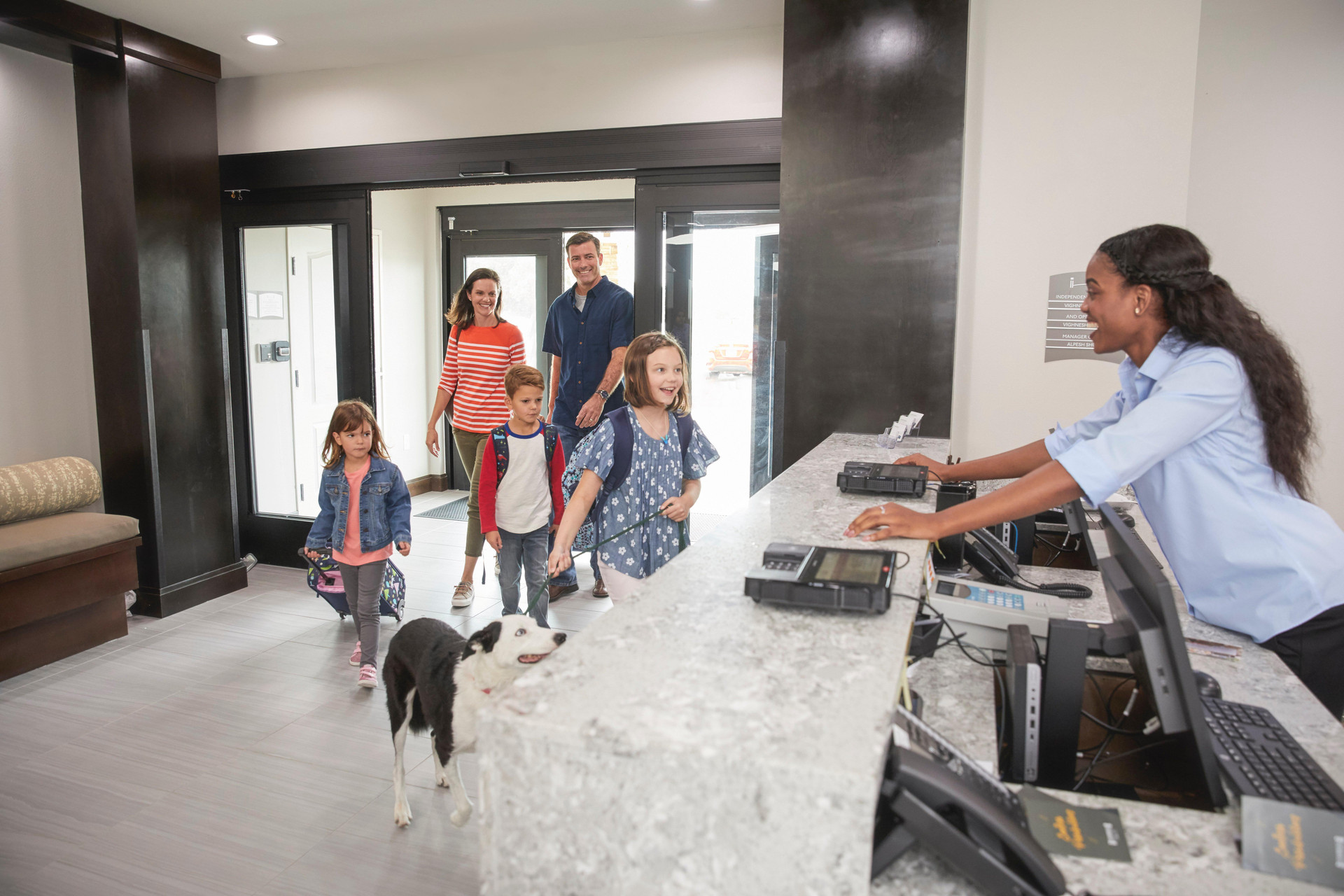 Vista Exterior Staybridge Suites Miami International Airport by IHG