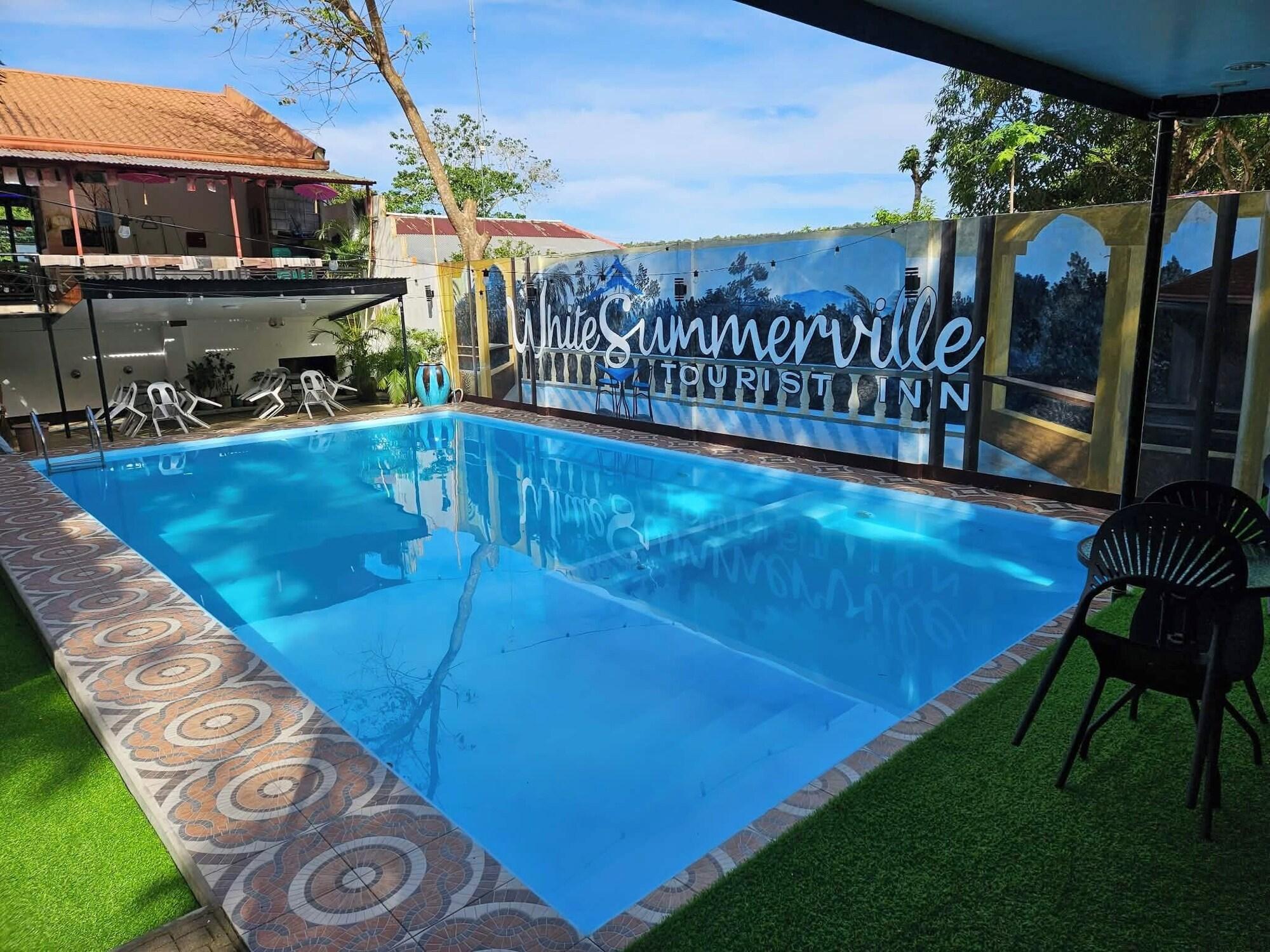 Vista Piscina White Summerville Tourist Inn