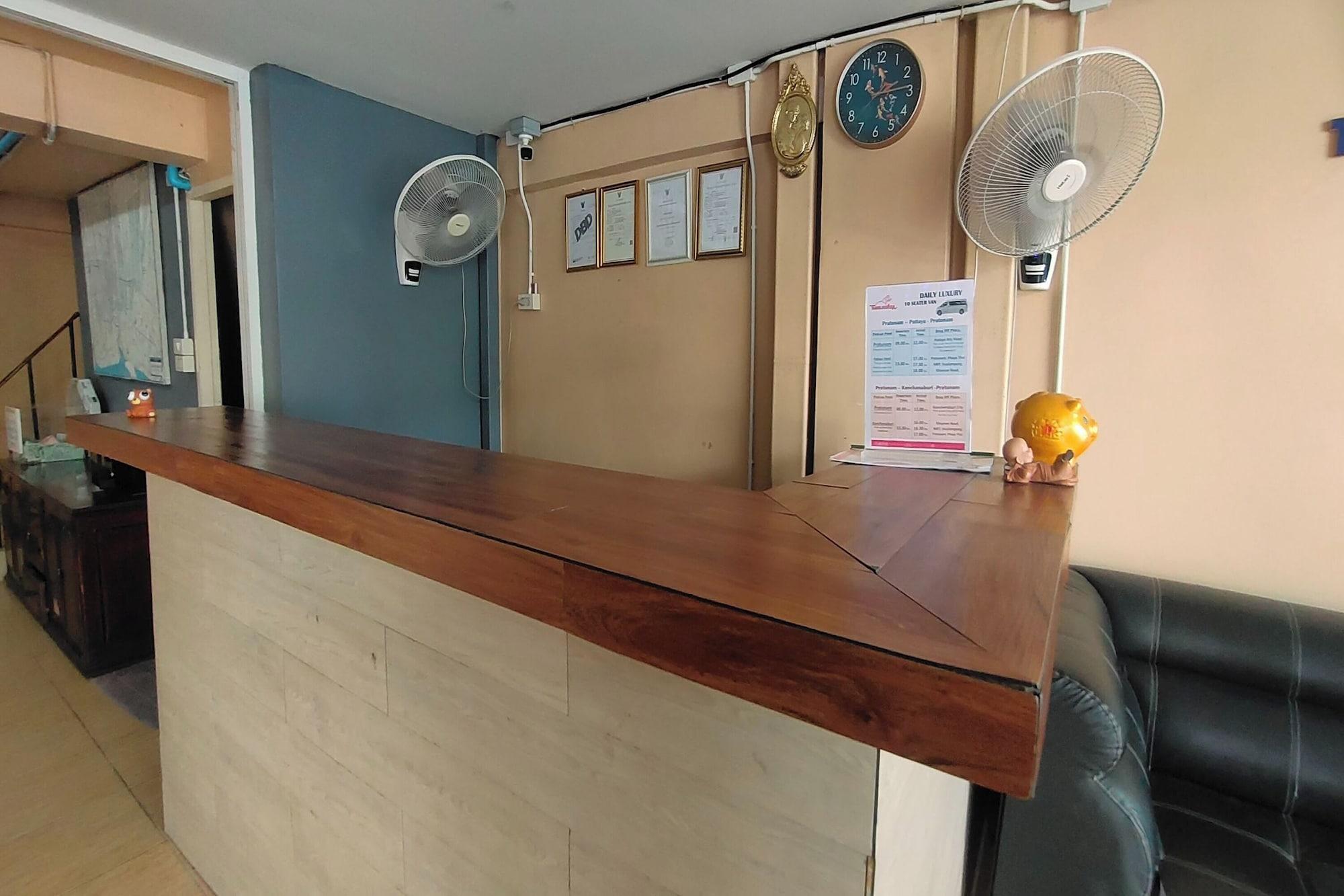 Vista Lobby Pratunam Family House