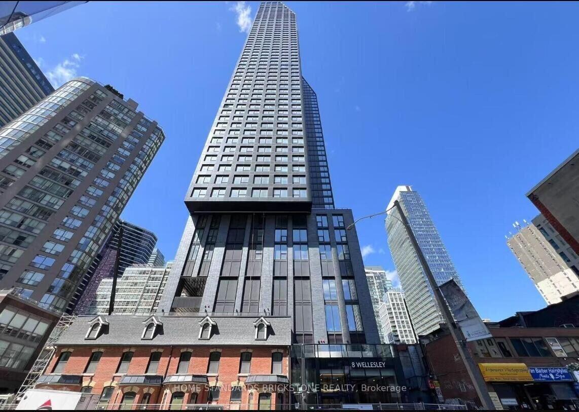 Vista Exterior The Welly Suites &  Towers Toronto