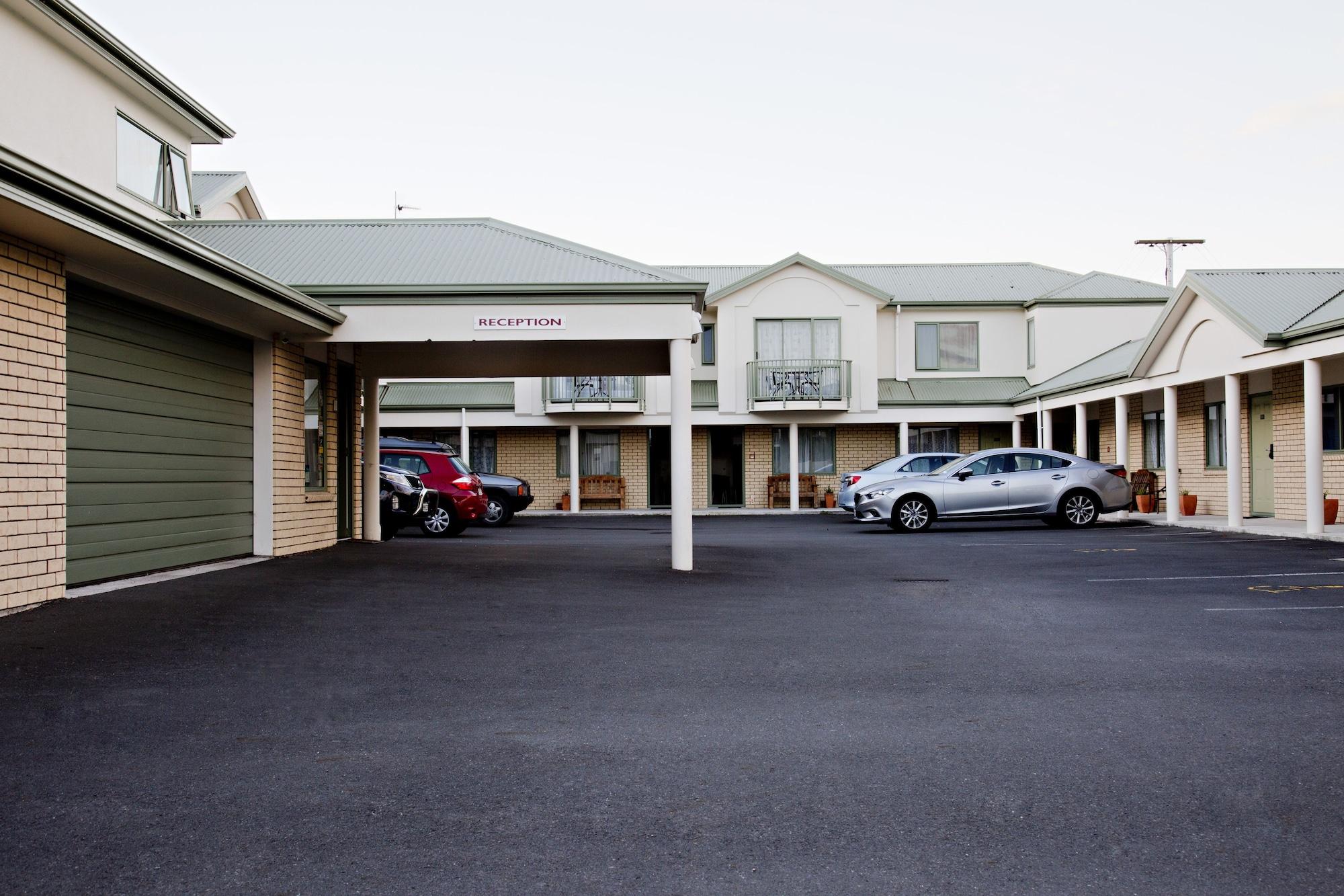 Vista Lobby Hamilton Settlers Motor Lodge