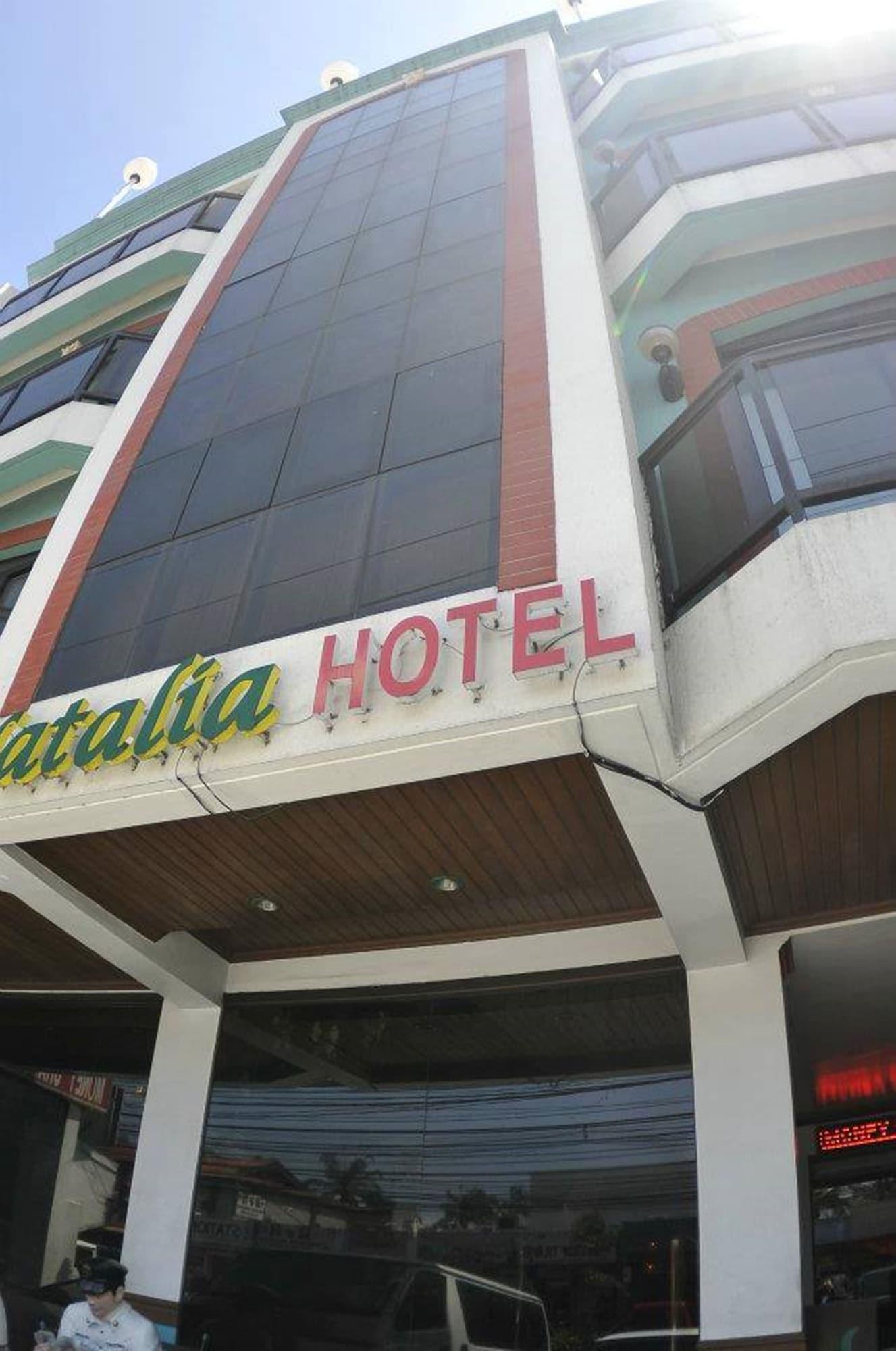 Vista Exterior Natalia Hotel