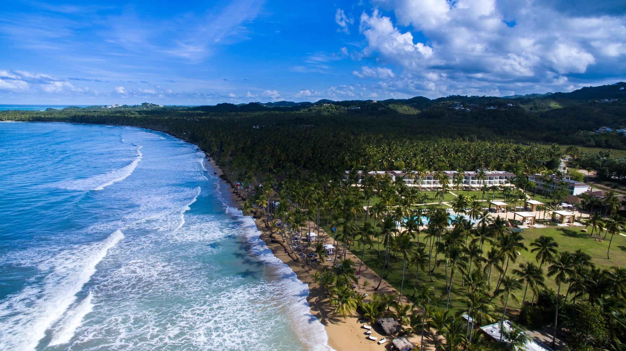 Vista Exterior Viva V Samana by Wyndham, A Trademark Adults Resort