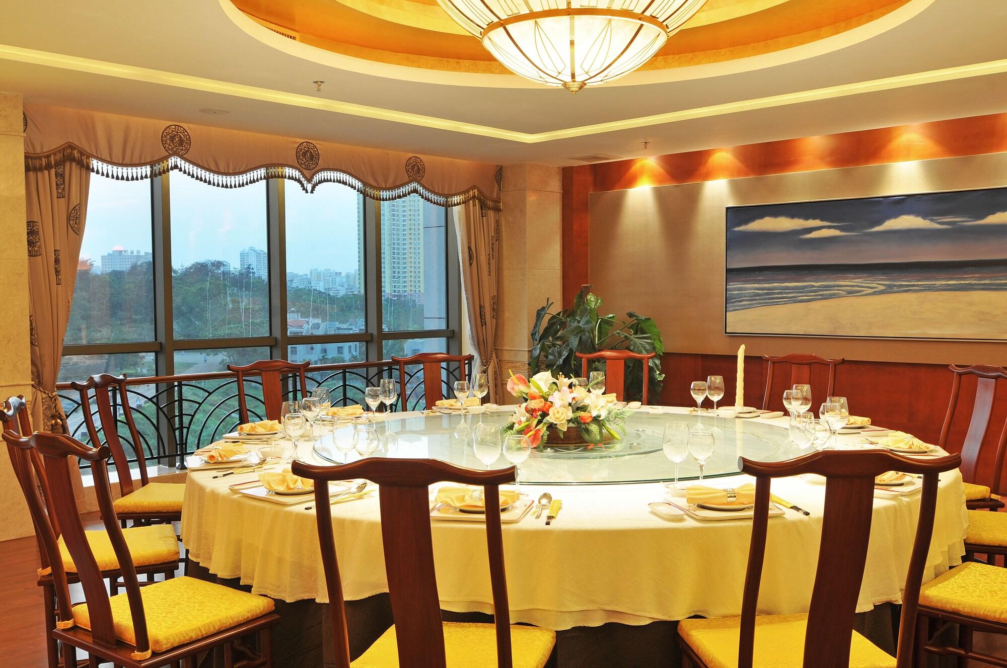Restaurant Conifer Garden Hotel