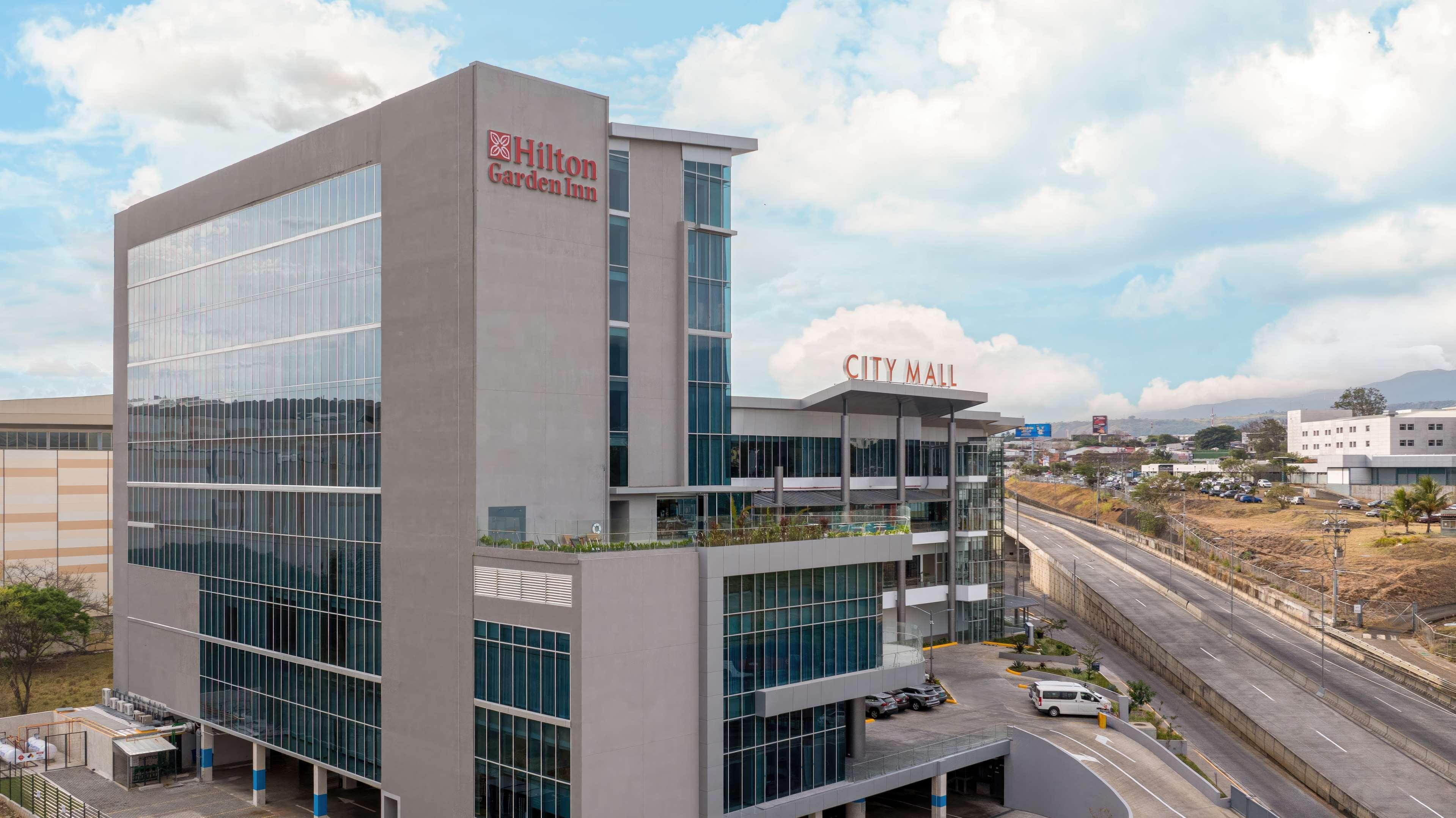 Vista Exterior Hilton Garden Inn San Jose Airport City Mall