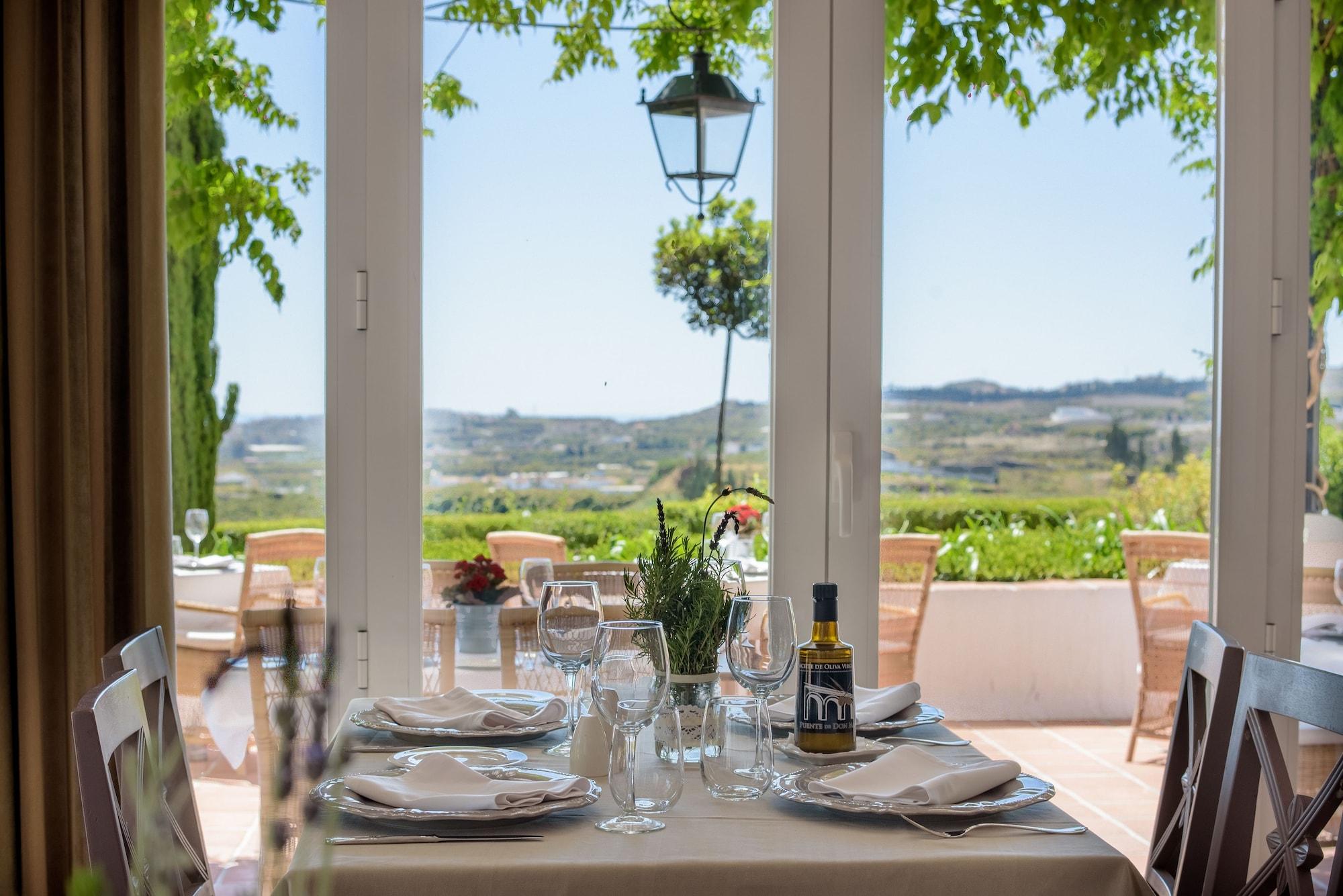Restaurant B bou Hotel Cortijo Bravo