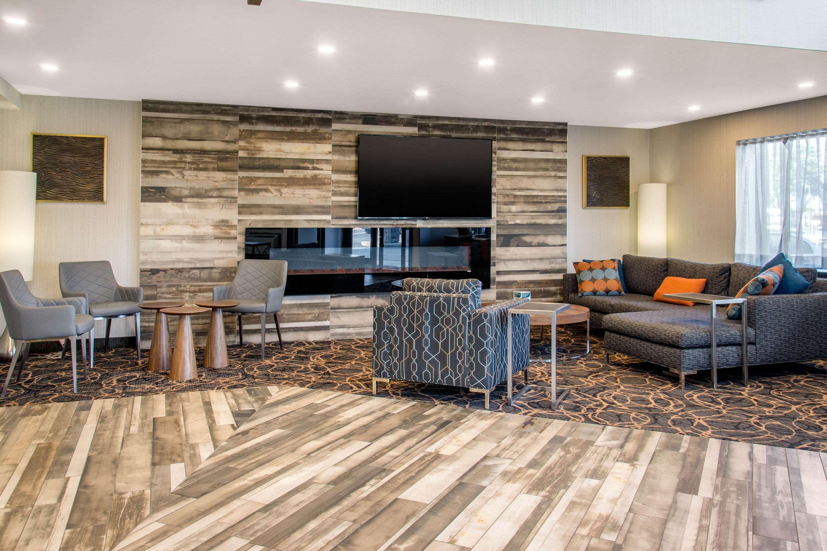 Vista Lobby Comfort Inn Aeroport Dorval