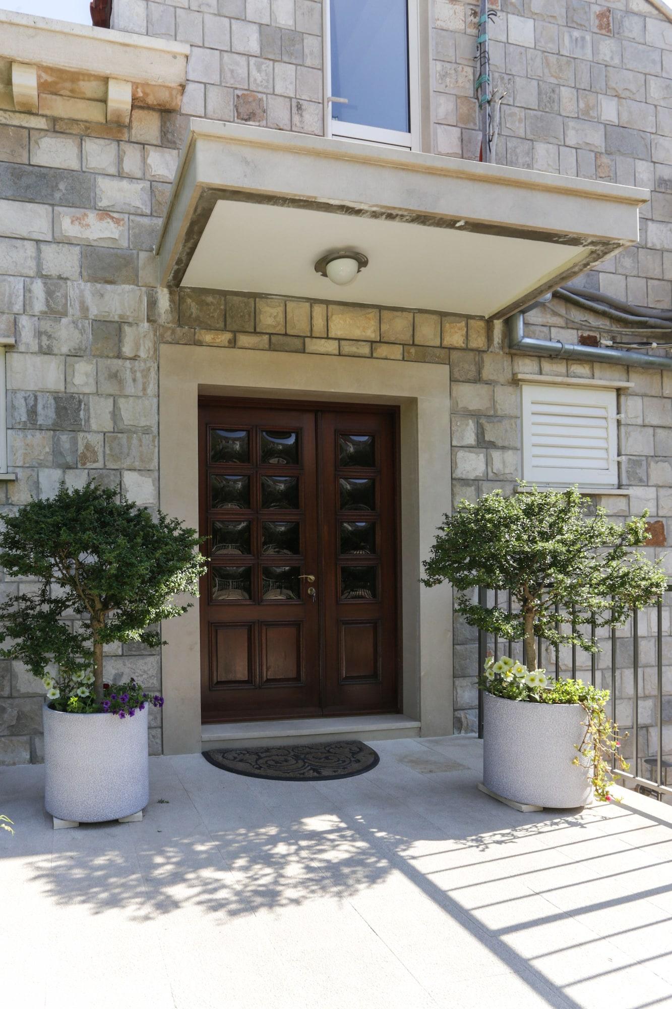 Vista Lobby Villa Celenca