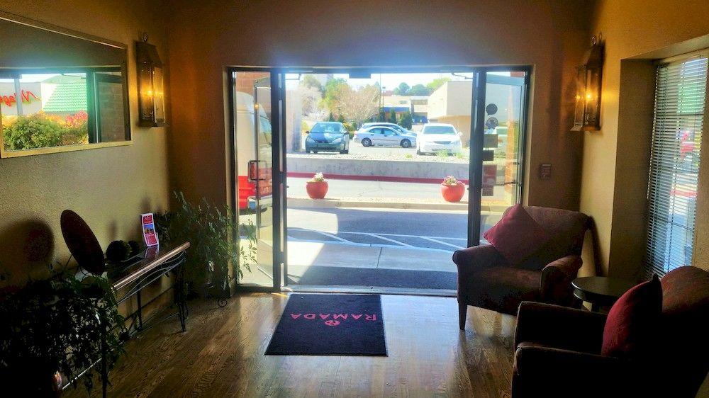 Vista Lobby Ramada by Wyndham Albuquerque Airport