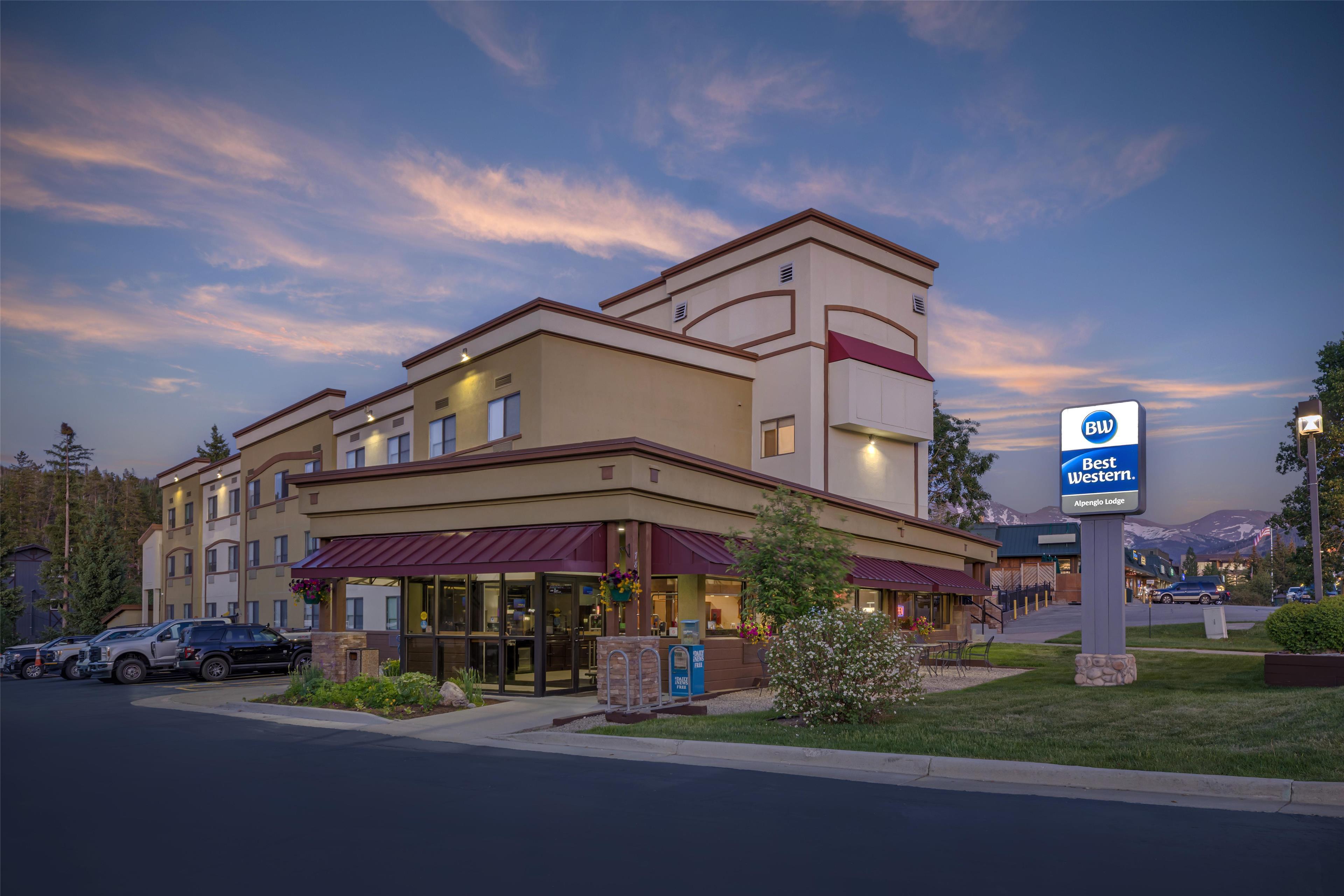 Vista Exterior Best Western Alpenglo Lodge