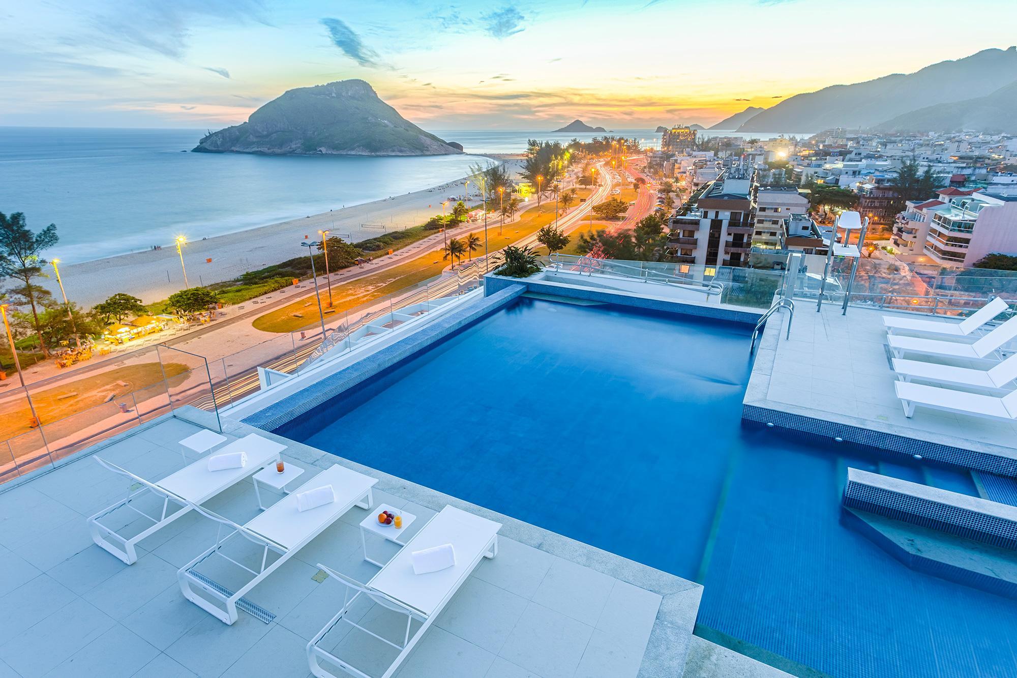 Vista Piscina CDesign Hotel
