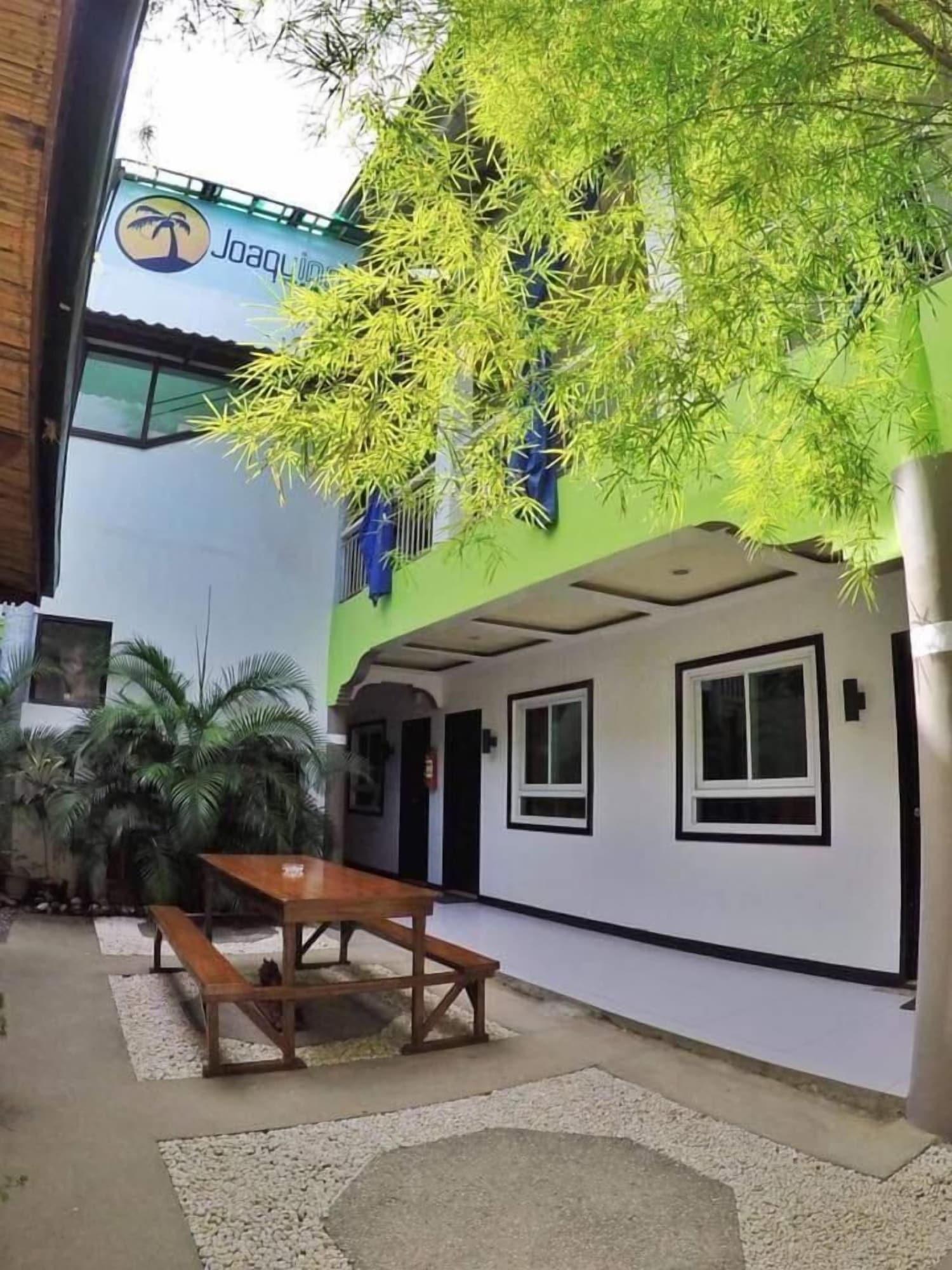 Vista Exterior Joaquinns Bed & Breakfast