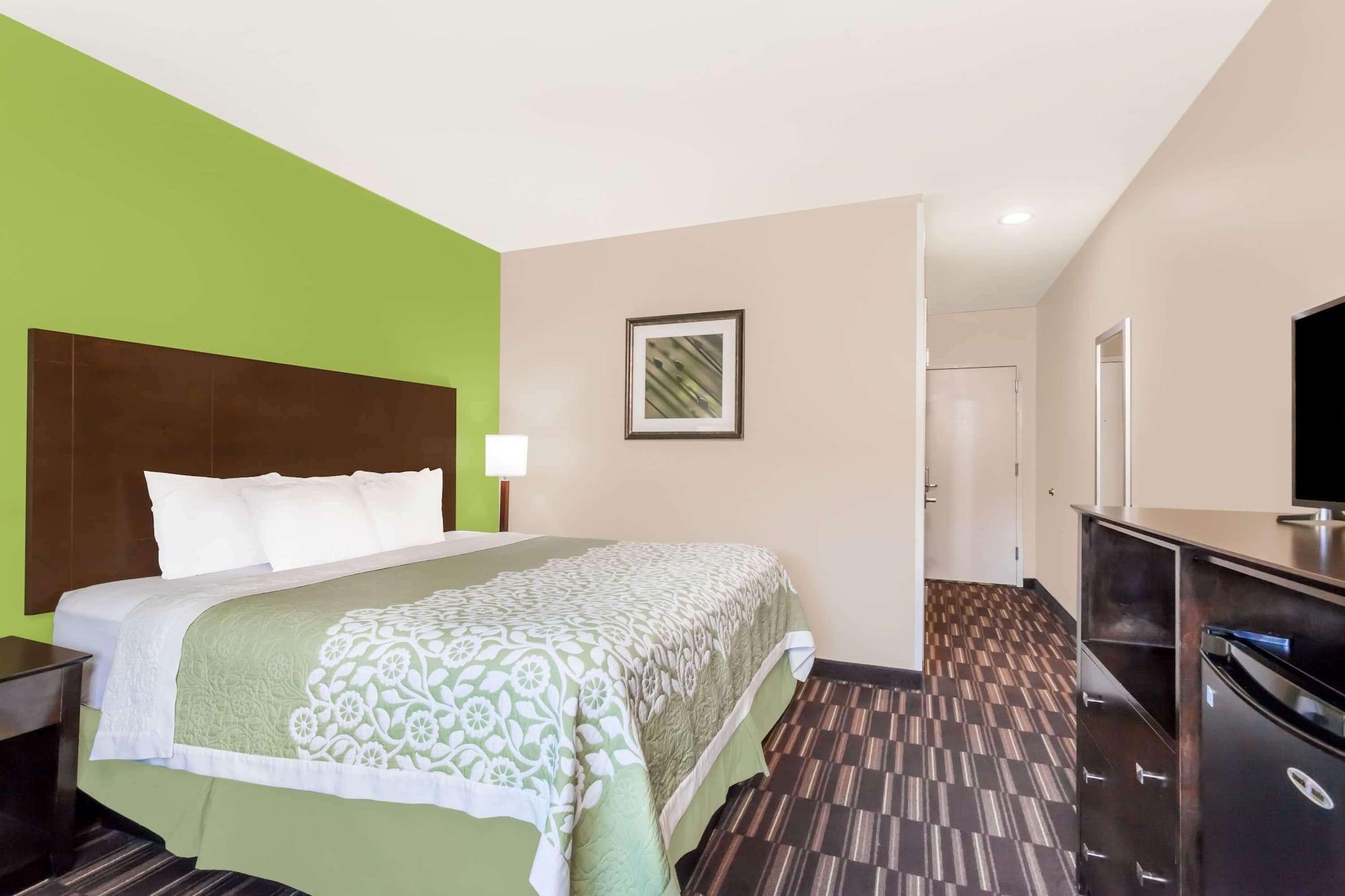 Habitación Days Inn & Suites by Wyndham Jamaica JFK Airport
