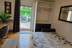 Alquiler Vacacional - COSY WITH JACUZZI & BIG TERRACE & PARKING, 5' of KIRCH