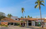 Plaza Pelicanos Club Beach Resort