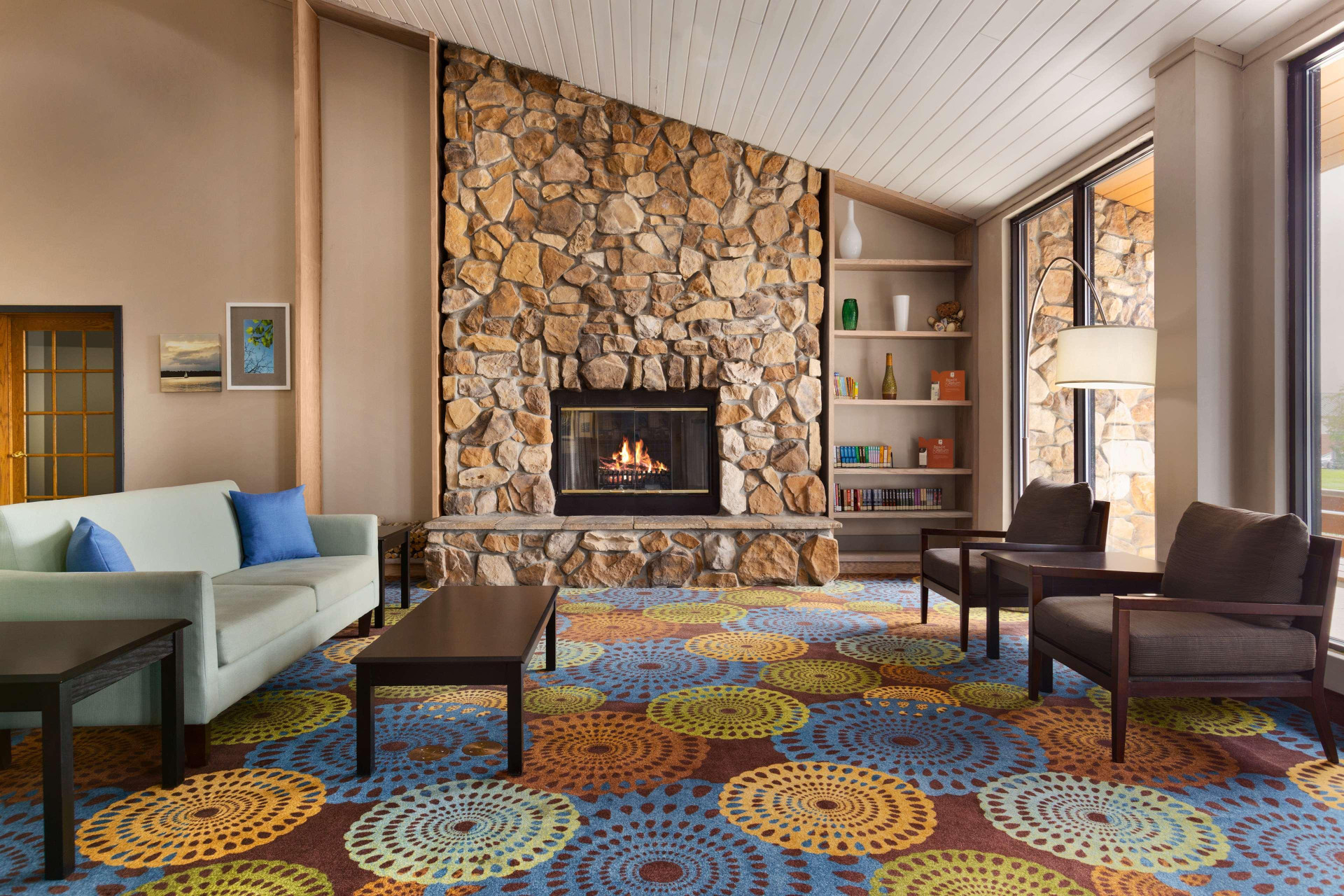 Vista Lobby Country Inn & Suites by Radisson, Mishawaka, IN