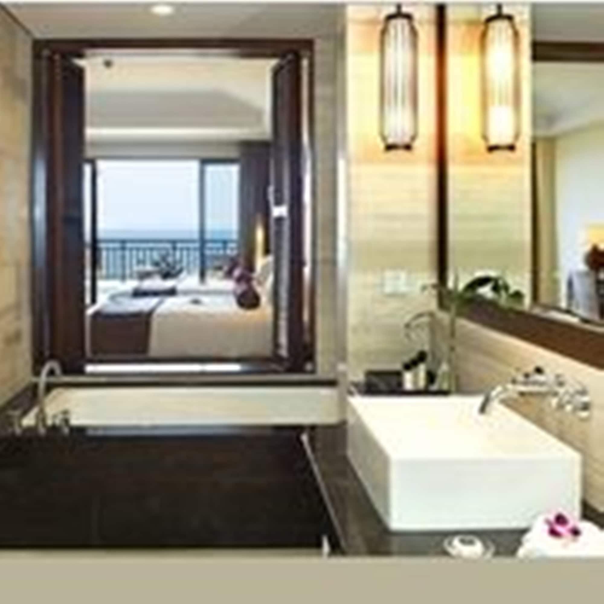 Spa Crowne Plaza Danang by IHG