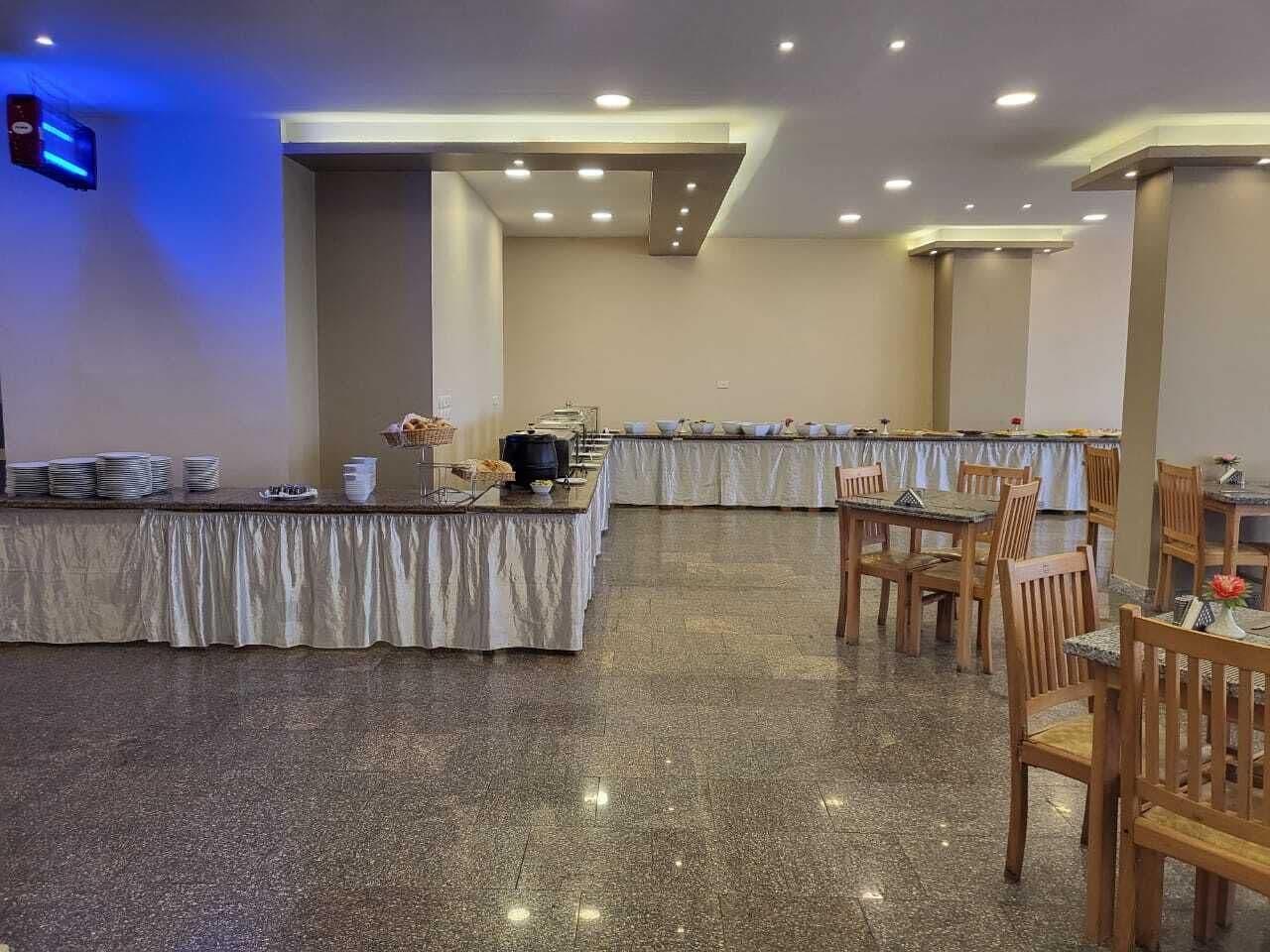 Restaurant moon beach resort