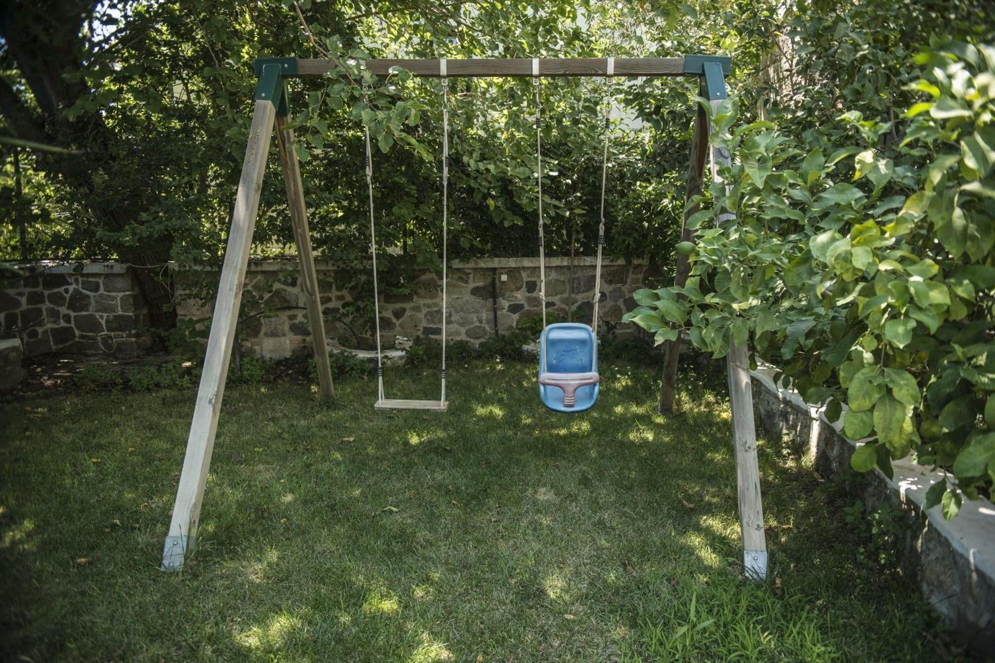 Instalaciones Recreativas Archontiko Petras 1821