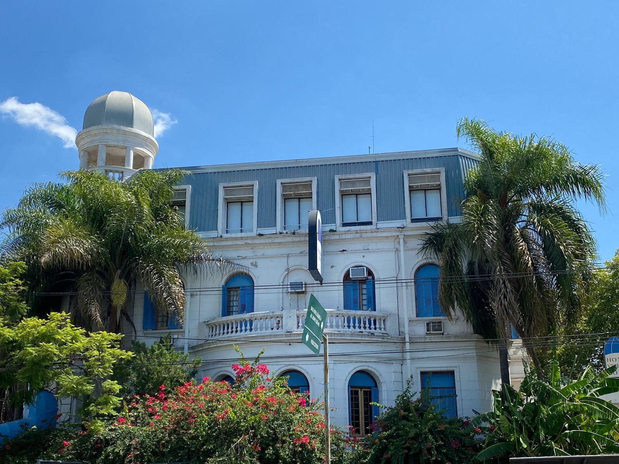 Vista Exterior Hotel Vicente Lopez