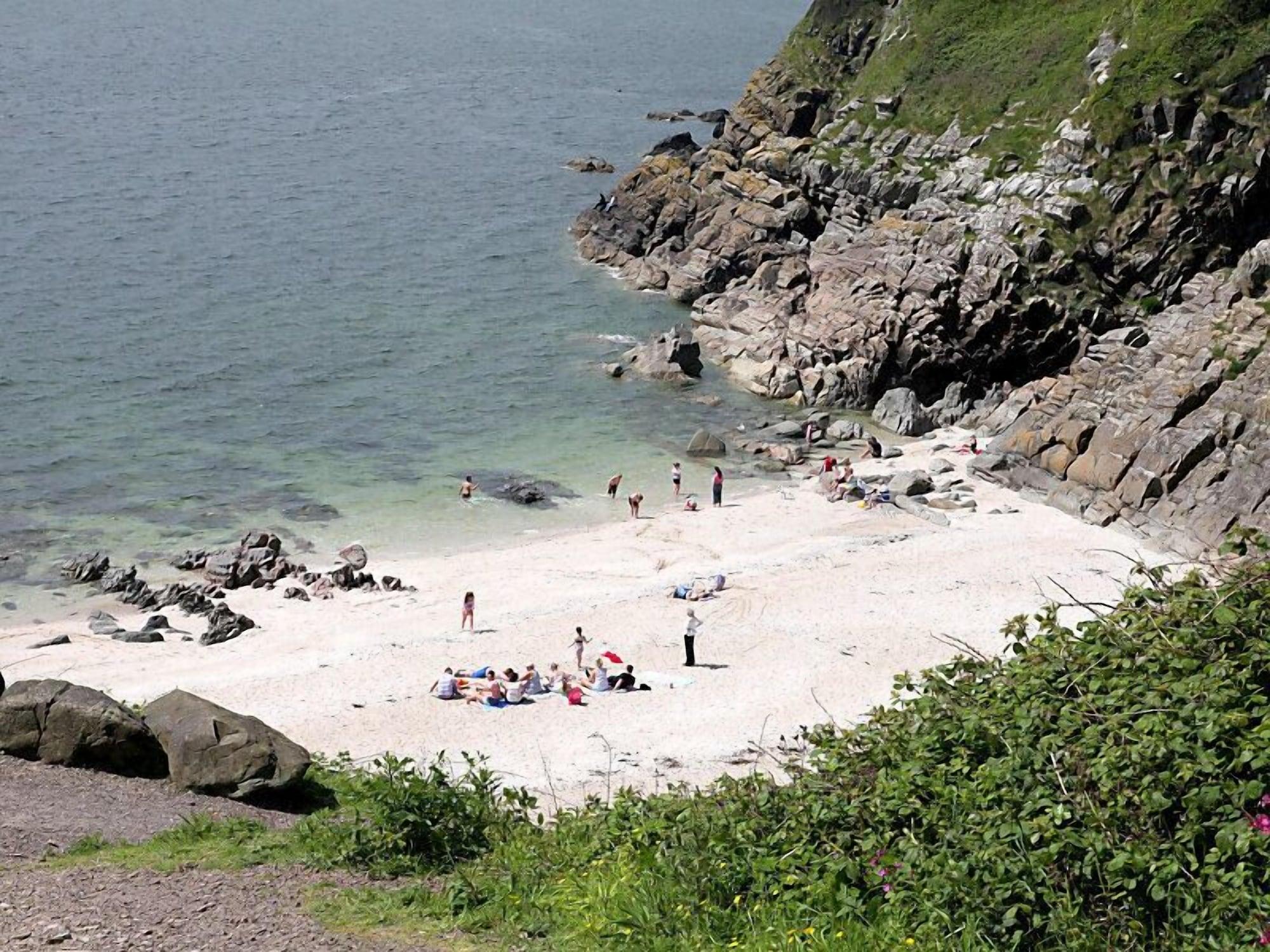 Playa Woodlyn Guest House