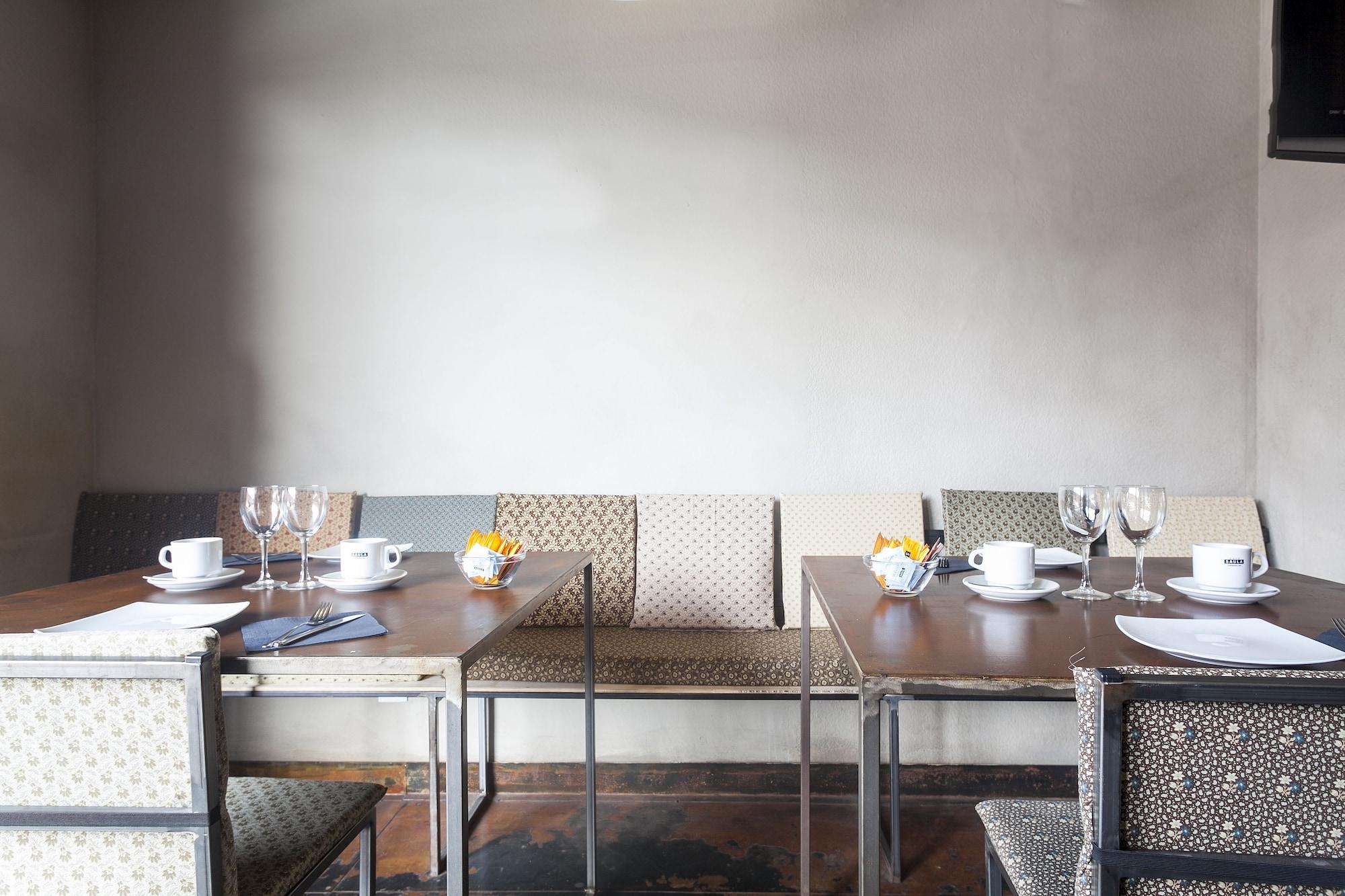 Bar/Salón Hotel Montmar