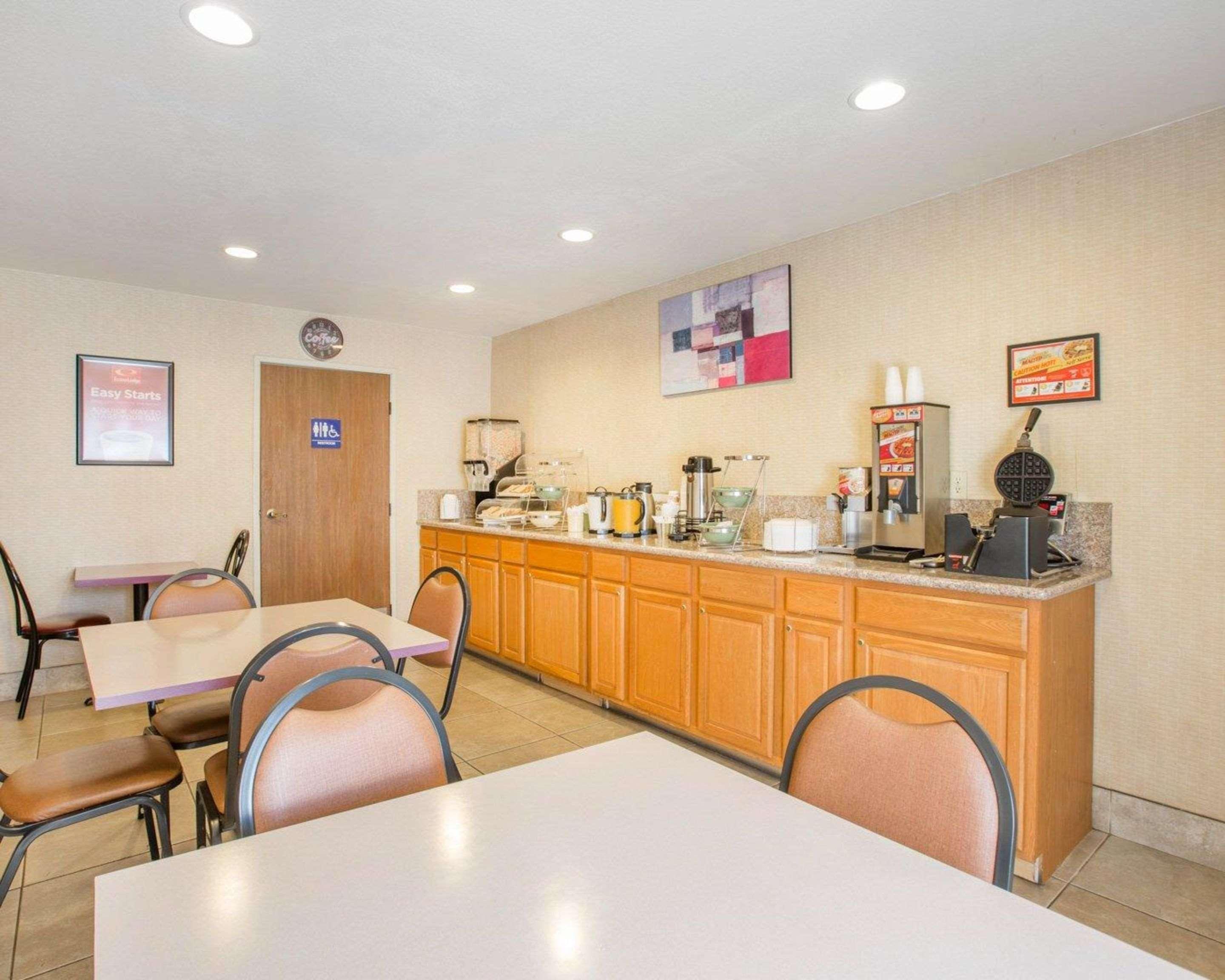 Restaurant Econo Lodge Inn & Suites Lodi - Wine Country Area