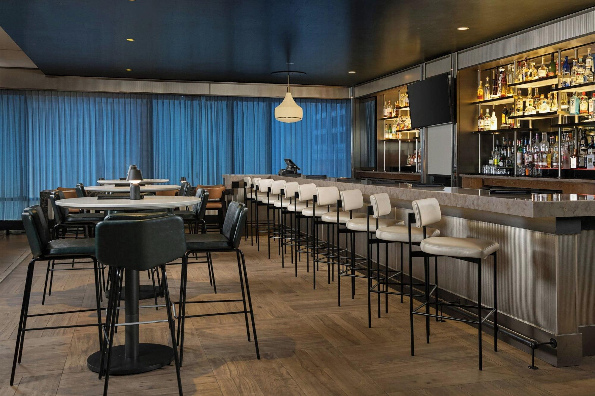 Bar/Salón Springhill Suites by Marriott Chicago Downtown/ River North
