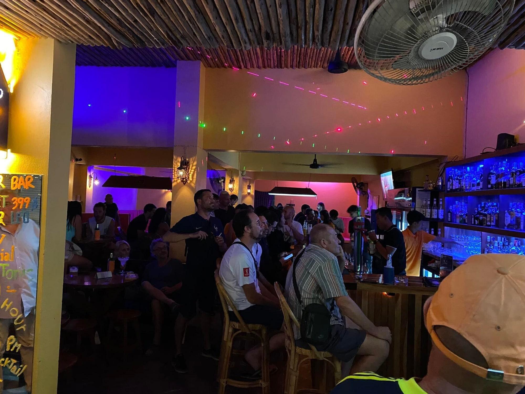 Bar/Salón Holiday Phangan