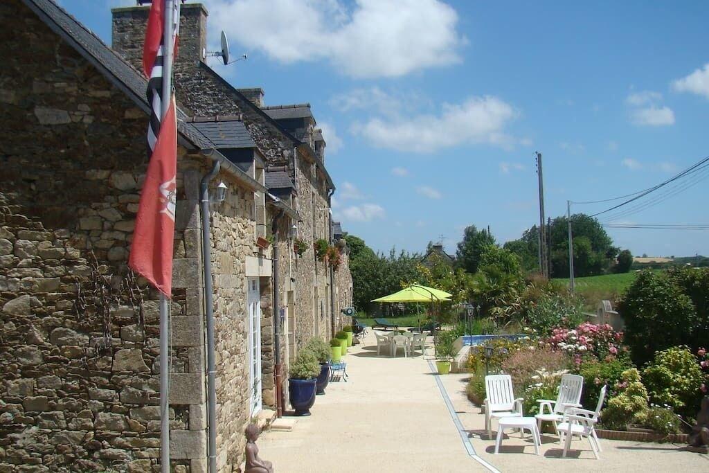 Vista Exterior Les Palmiers Chambres d'hôtes