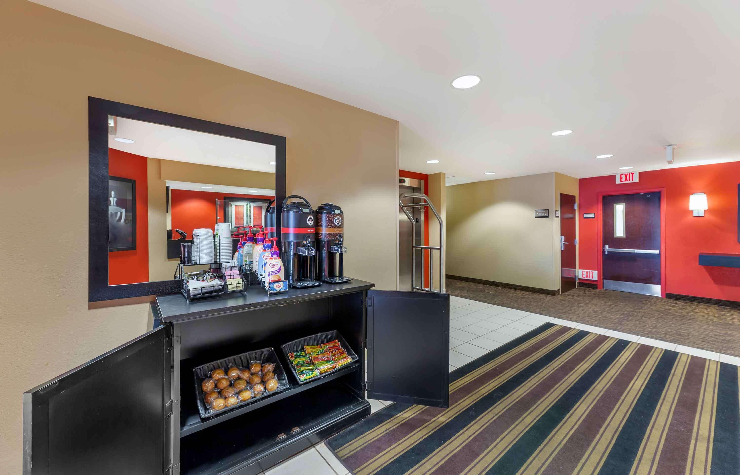 Restaurant Extended Stay America Suites Cleveland Brooklyn