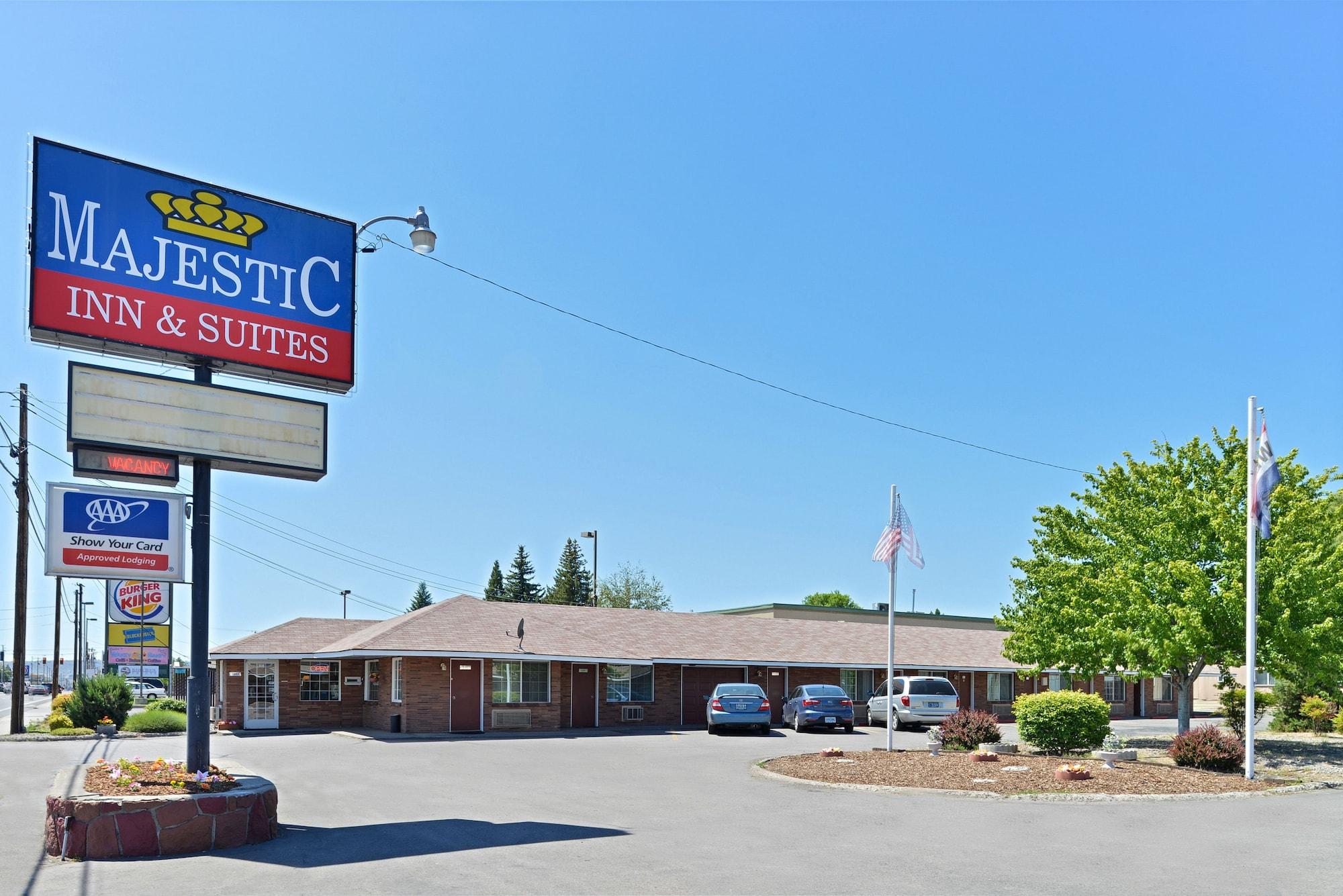Varios Majestic Inn And Suites