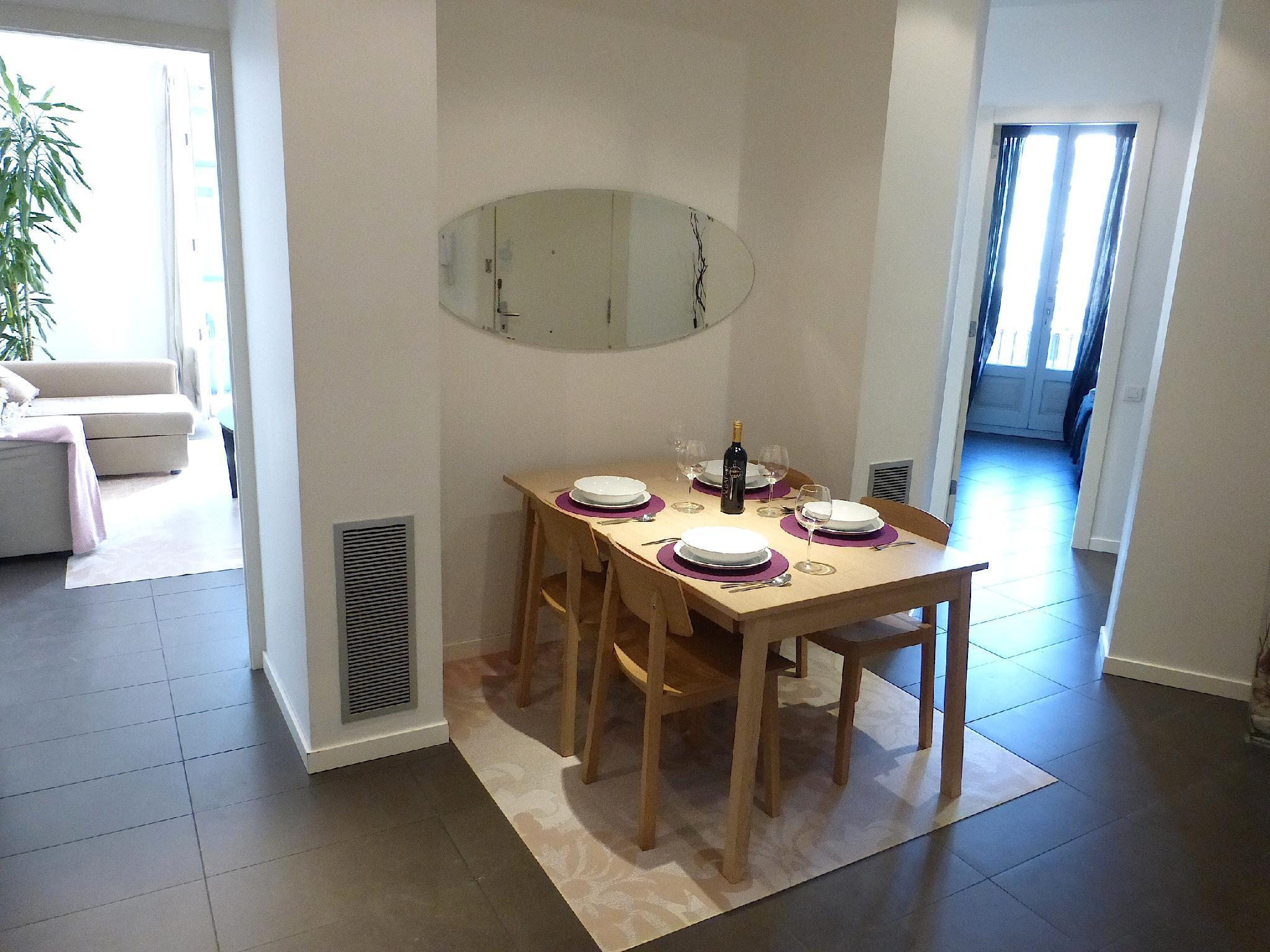 Vista Lobby Super Balmes Guest House
