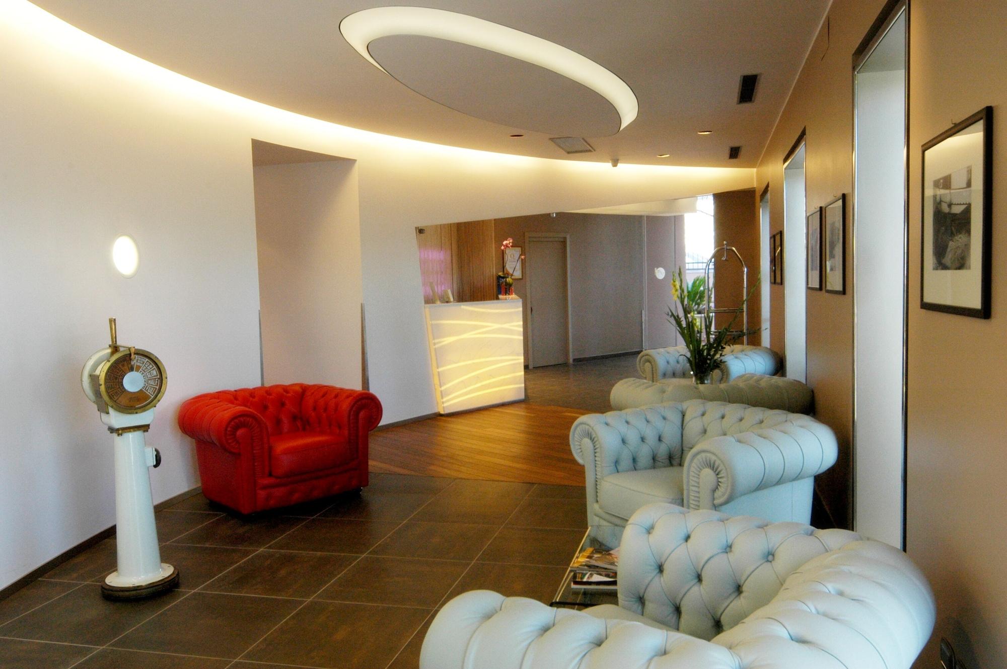 Vista Lobby Arc en Ciel Hotel