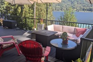 Alquiler Vacacional - Lake Samish Cozy Retreat with the comforts of home. Huge deck, amazing views!