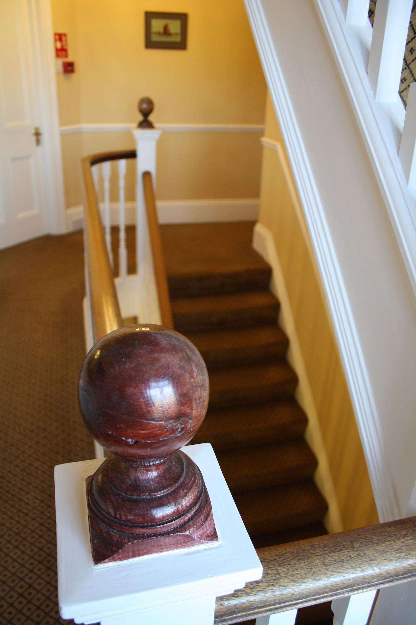 Varios Toothbrush Rooms at Lattice Lodge