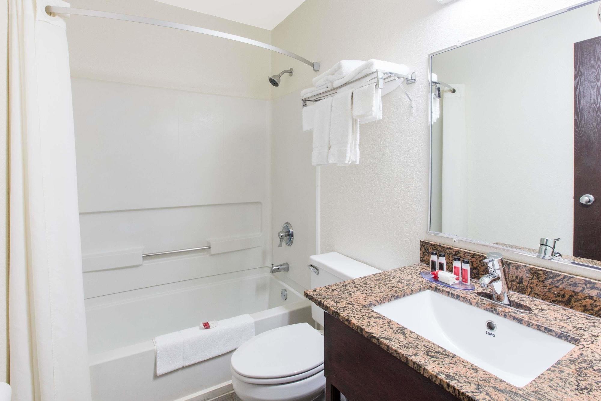 Equipamiento de Habitación Super 8 by Wyndham Aberdeen MD