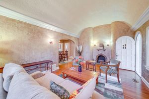 Renta Vacacional - Charming Tusla Home ~ Half-mi to Expo Square!