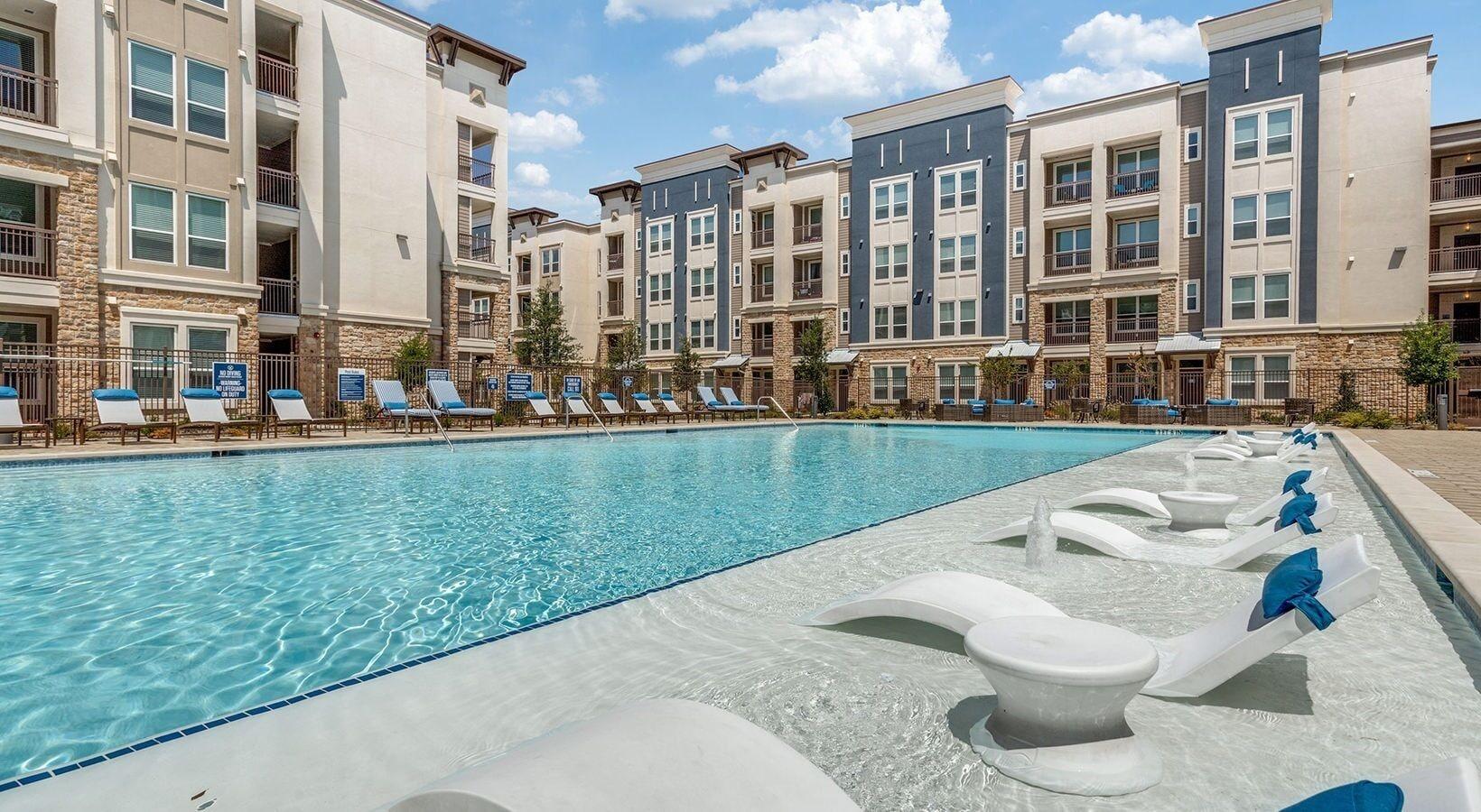 Varios Landing Twin Creeks Apartments