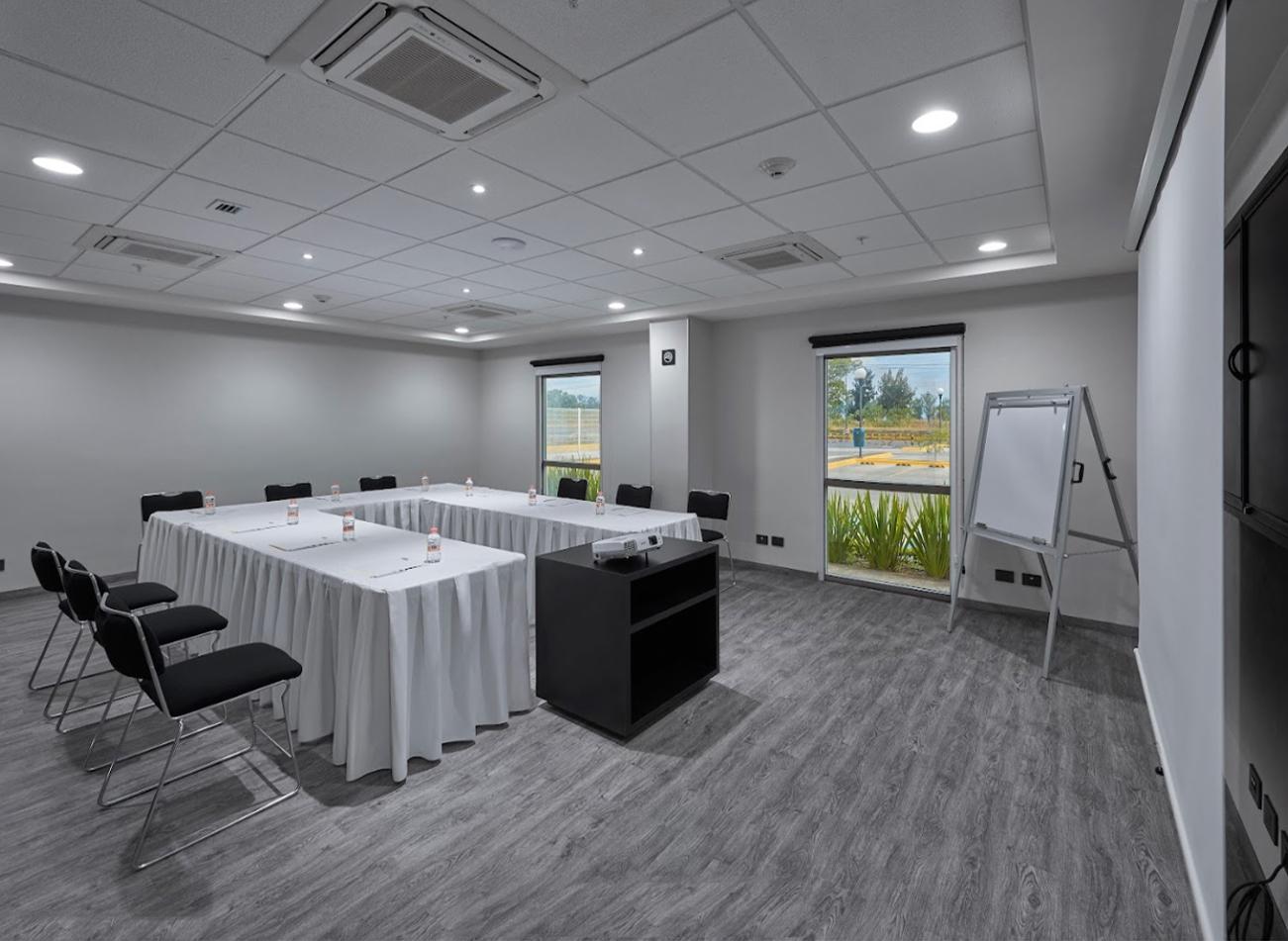 Sala de Reuniones Hotel Best Place Express