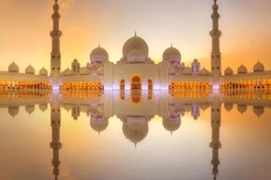 Actividad - Excursión de medio día por la ciudad de Abu Dhabi y visita al Museo del Louvre