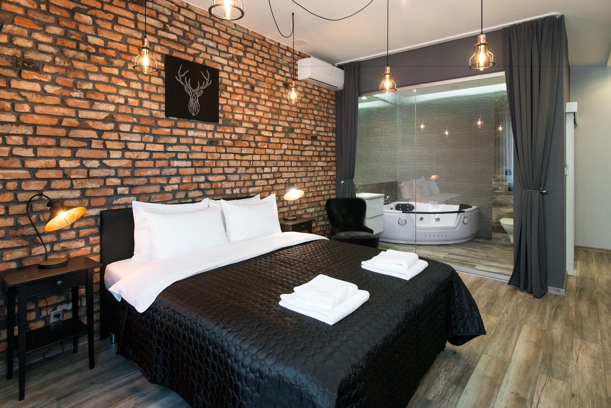 Varios Leo Apartments Old Town