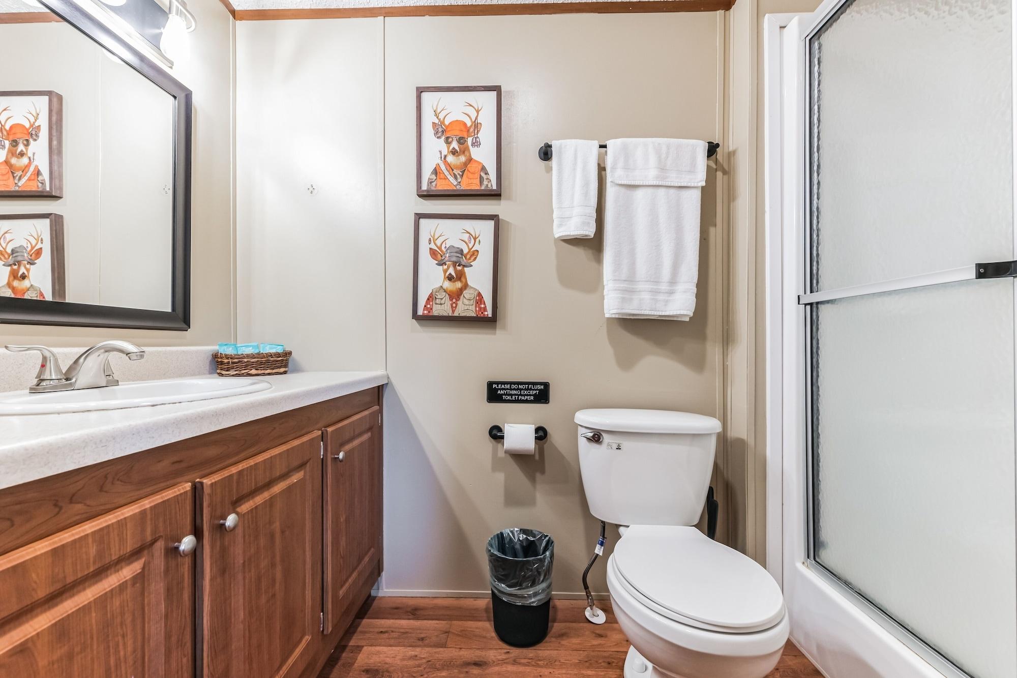 Equipamiento de Habitación Bohemian Rhapsody - 1 Bedroom Hotel Room by The Lodges at Fossil Creek