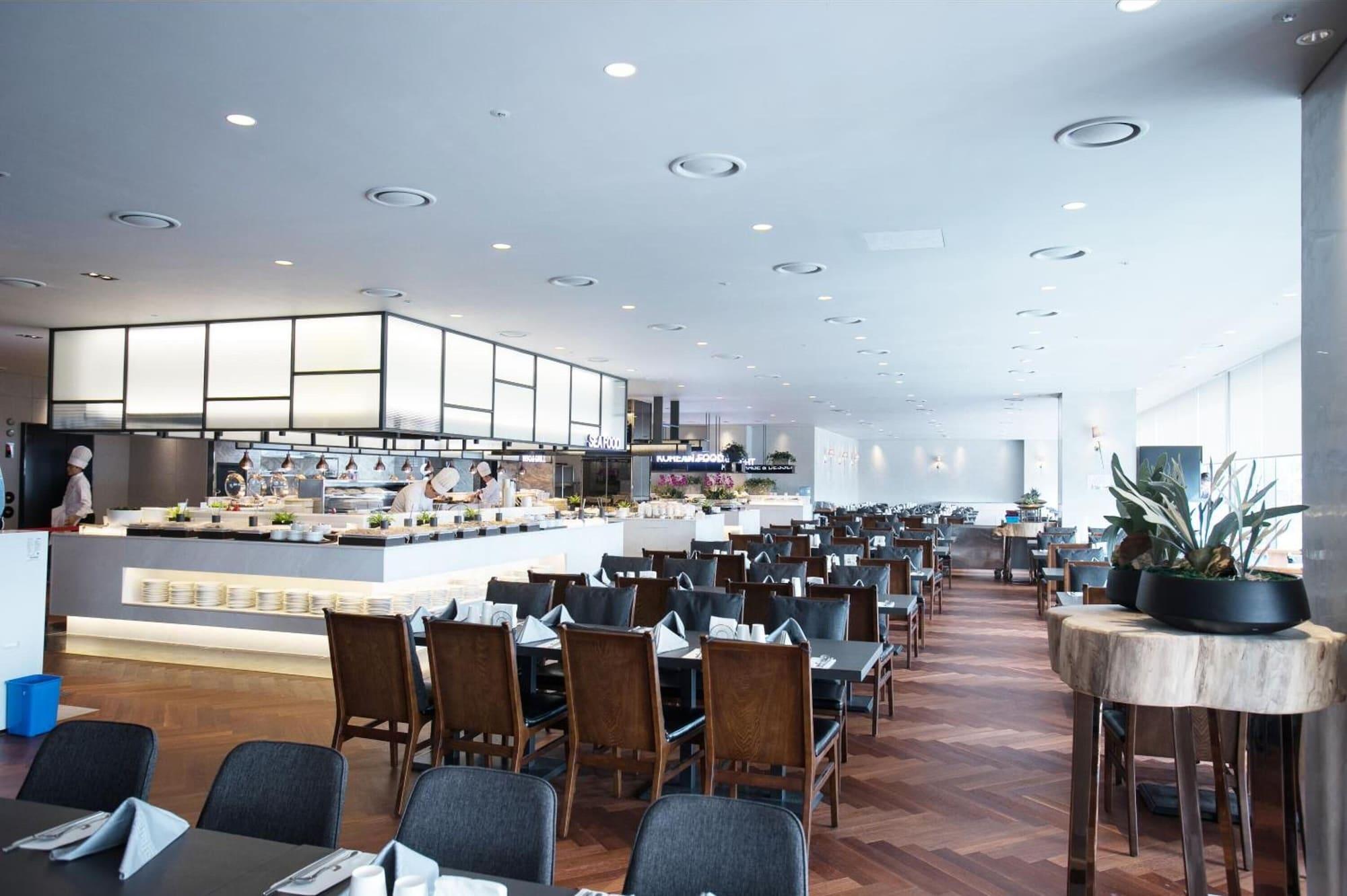 Restaurant Sky View Hotel