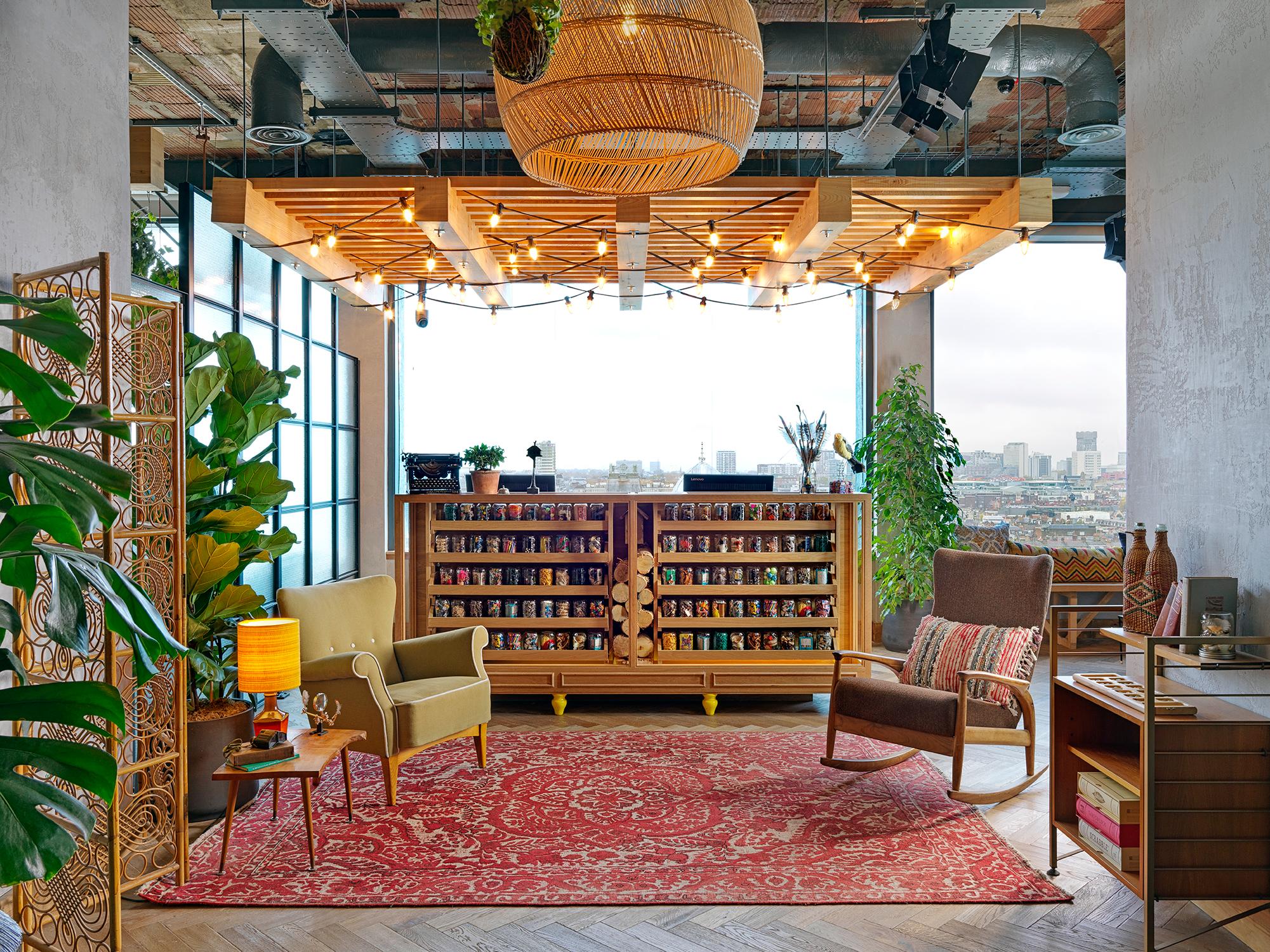 Vista Lobby Treehouse Hotel London
