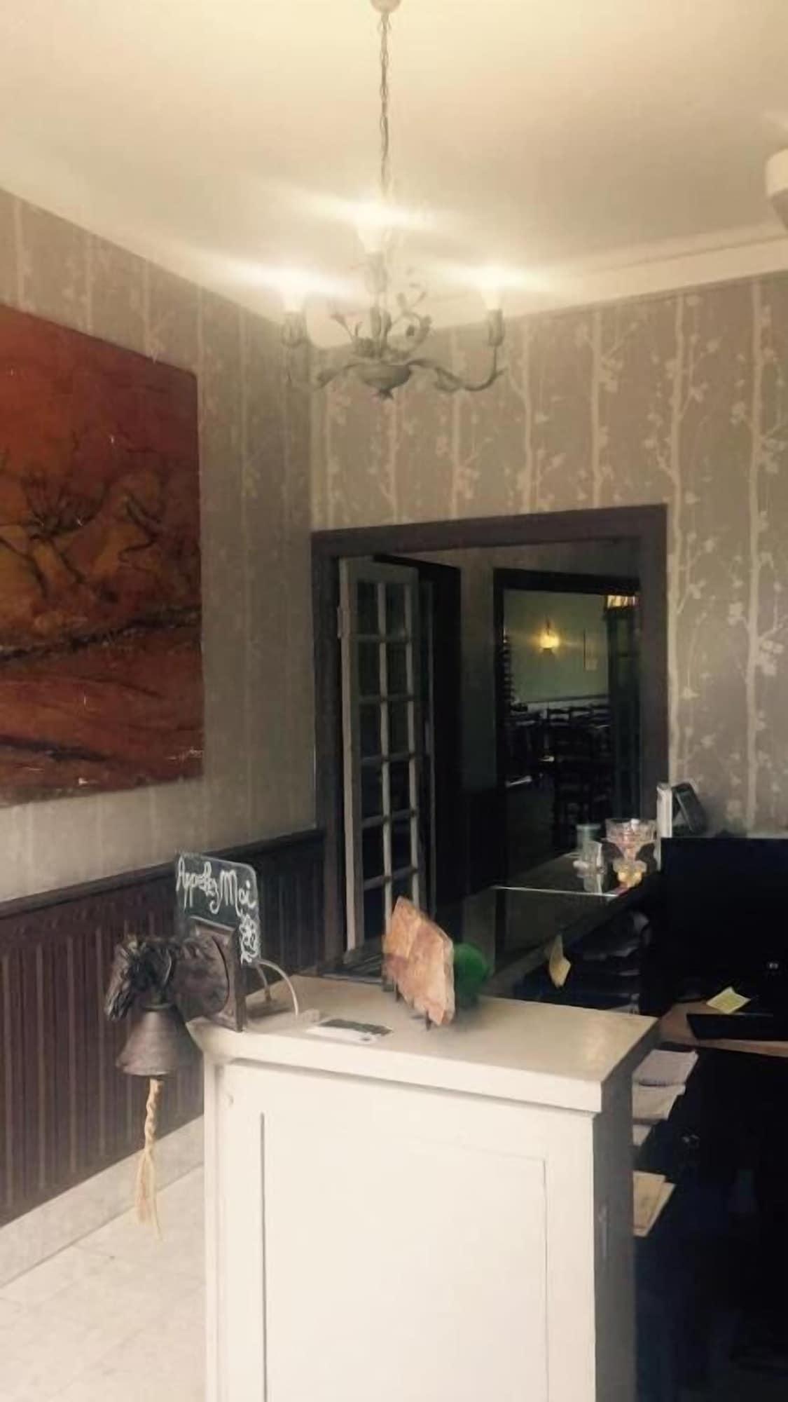 Vista Lobby Hotel Le Lascaux